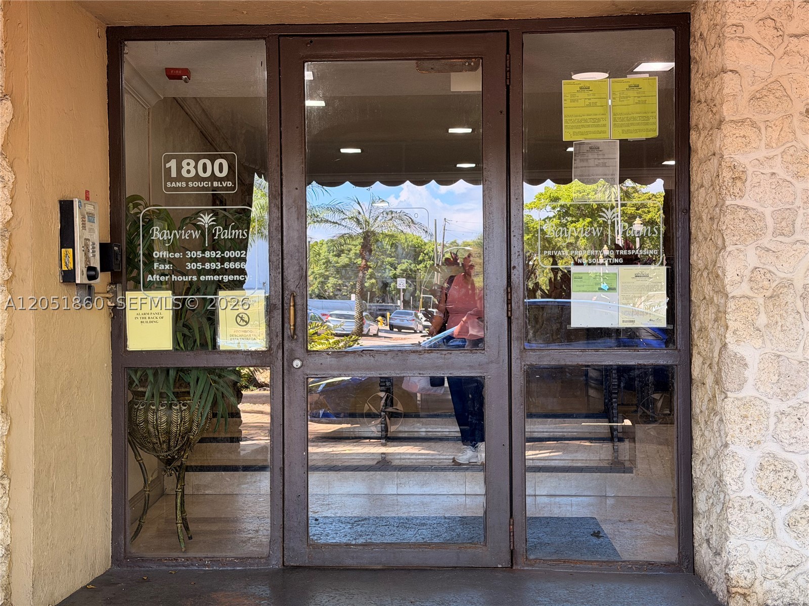 BAYVIEW PALMS CONDO - Residential Lease