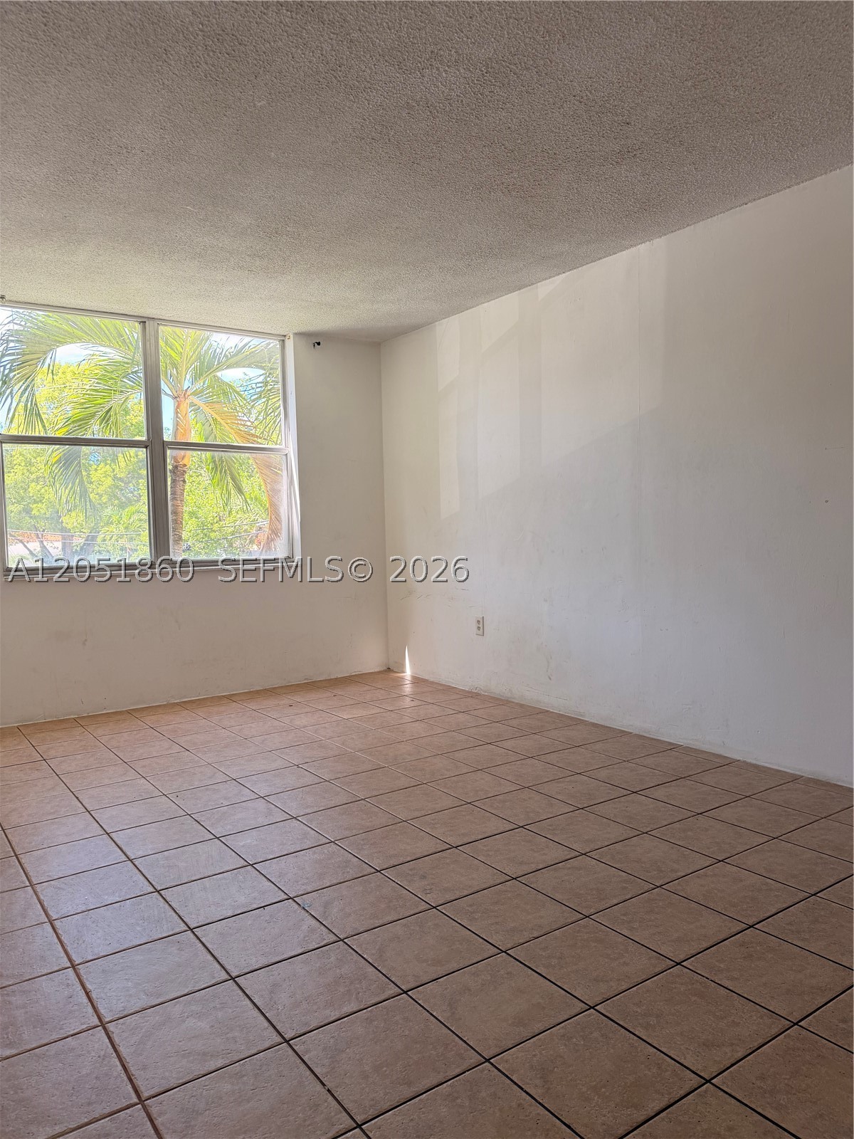BAYVIEW PALMS CONDO - Residential Lease