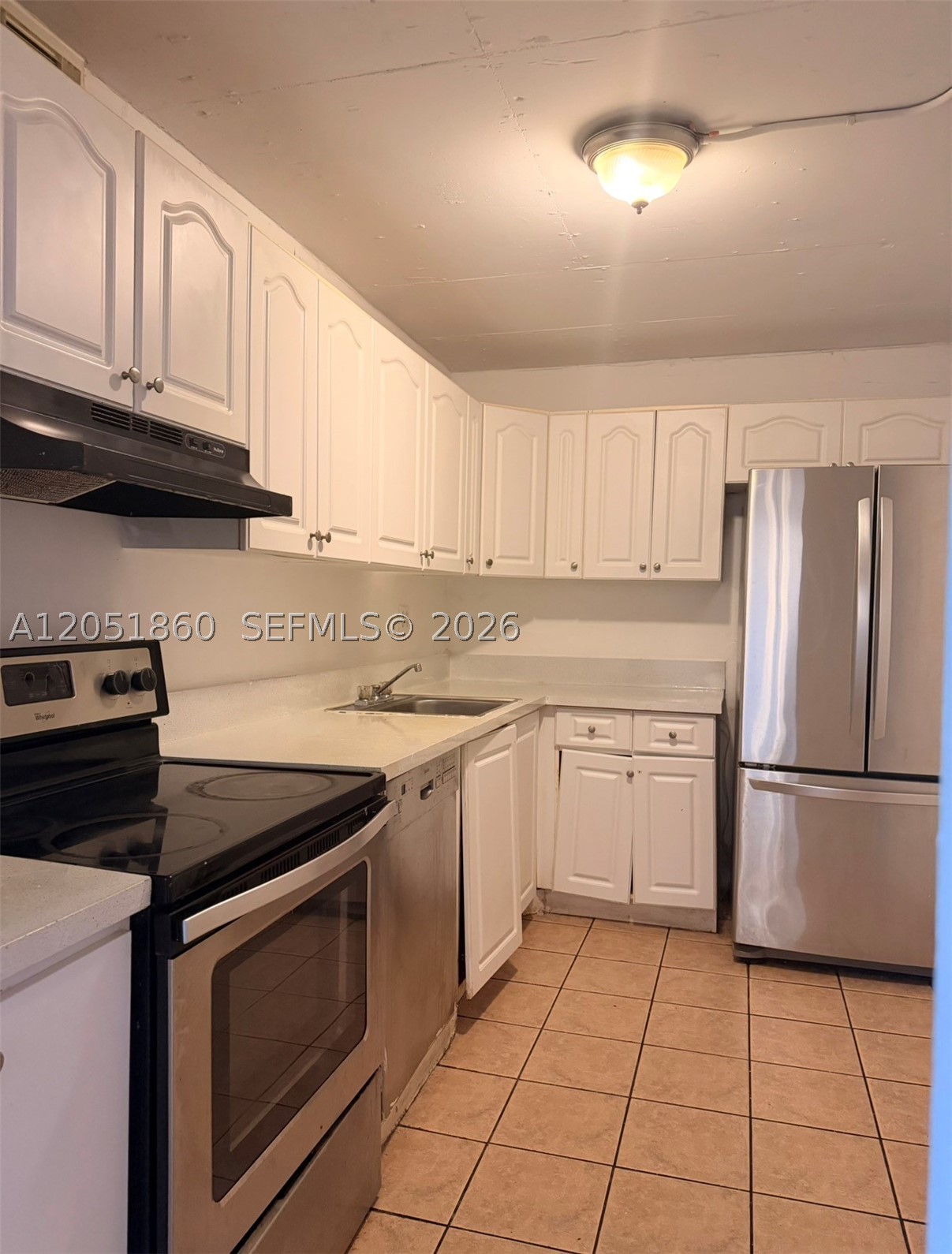 BAYVIEW PALMS CONDO - Residential Lease