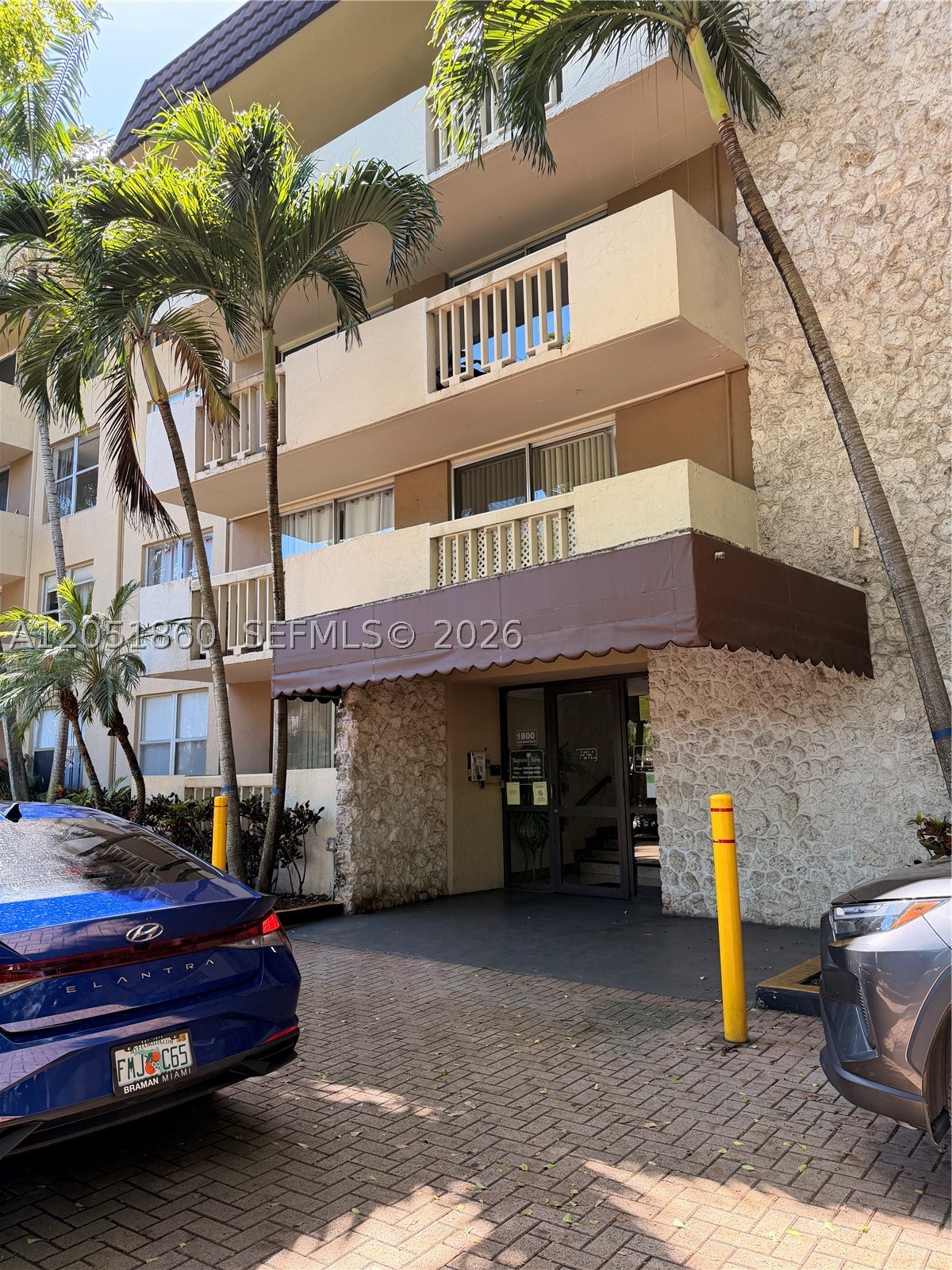 BAYVIEW PALMS CONDO - Residential Lease