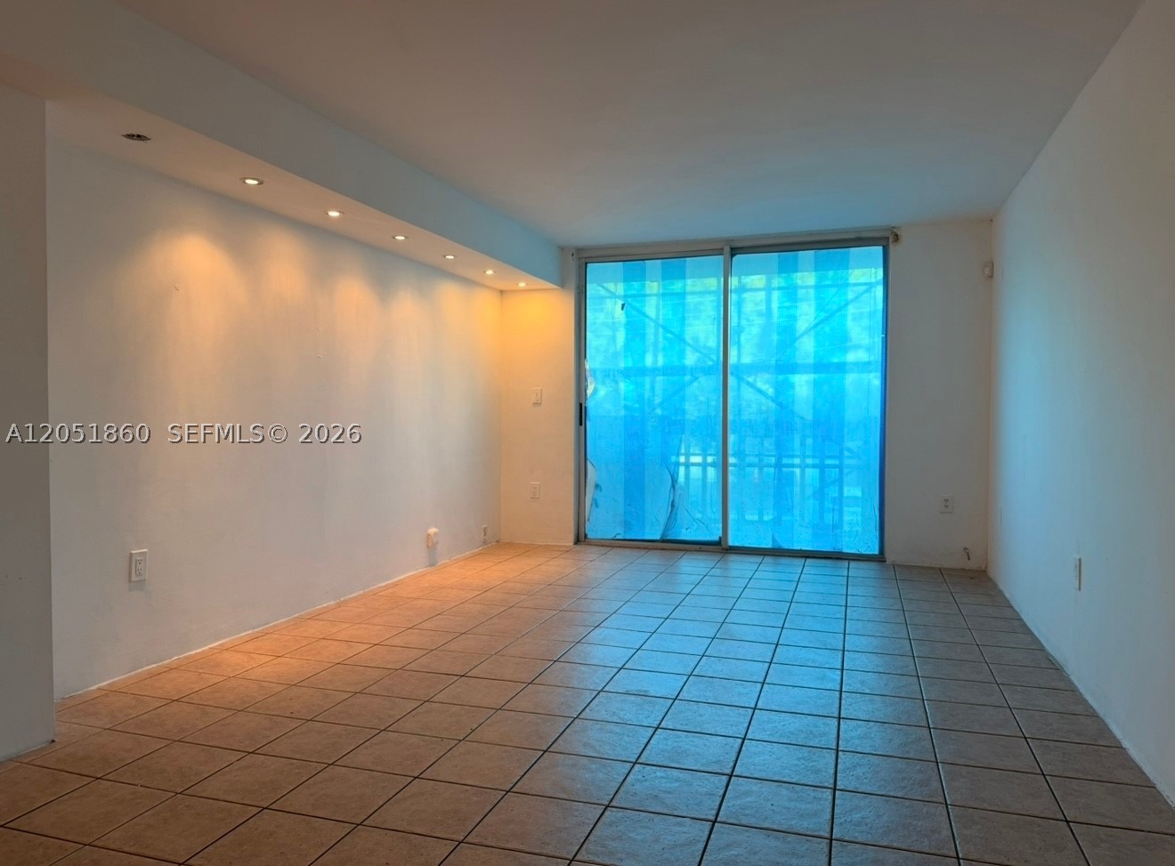 BAYVIEW PALMS CONDO - Residential Lease