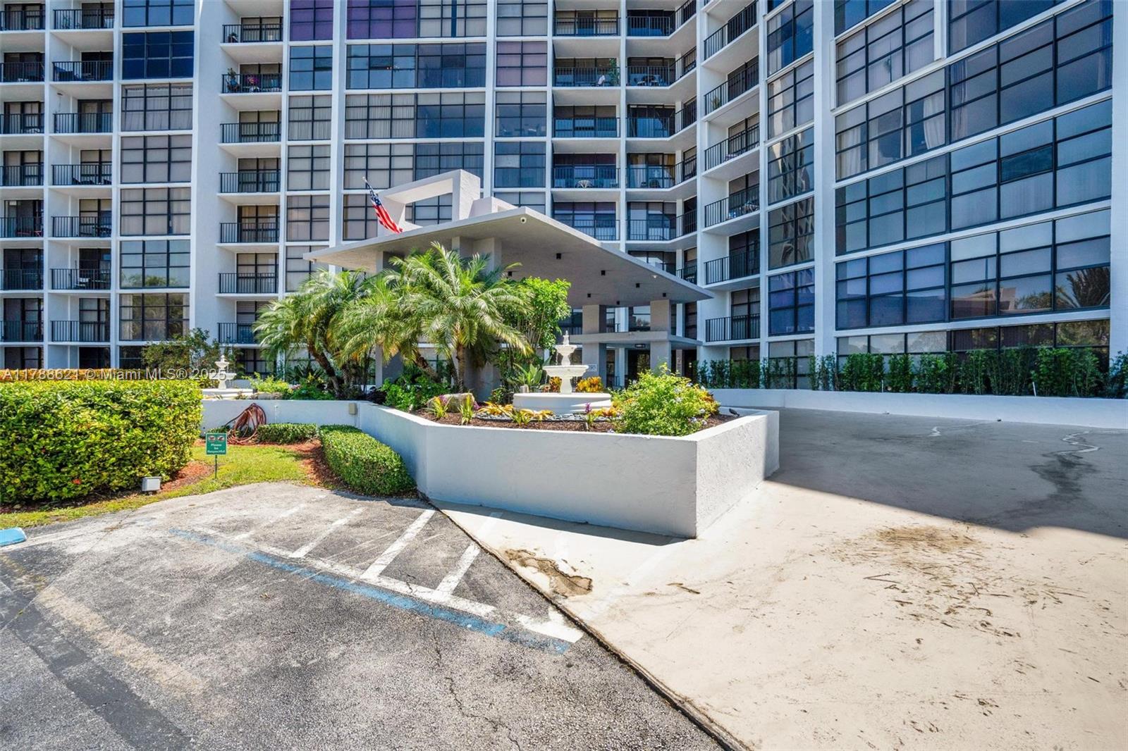 TOWERS OF OCEANVIEW SOUTH - Residential