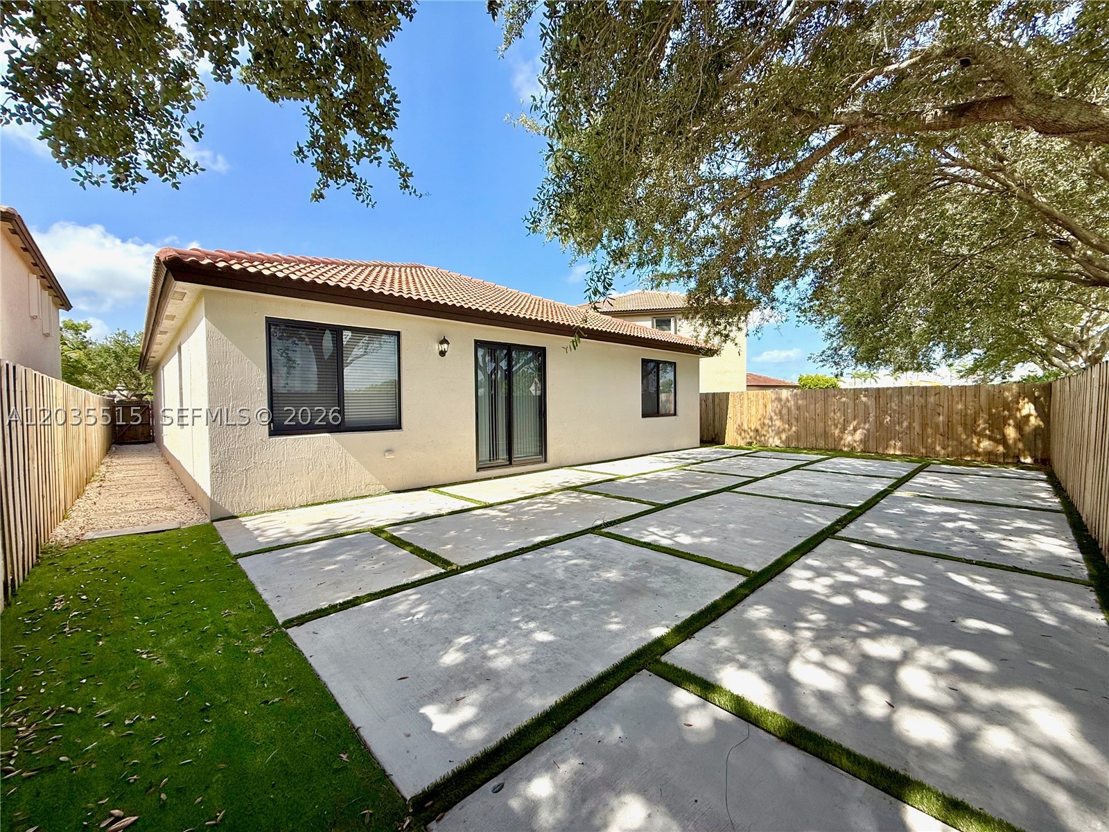VENTANAS AT HOMESTEAD - Residential