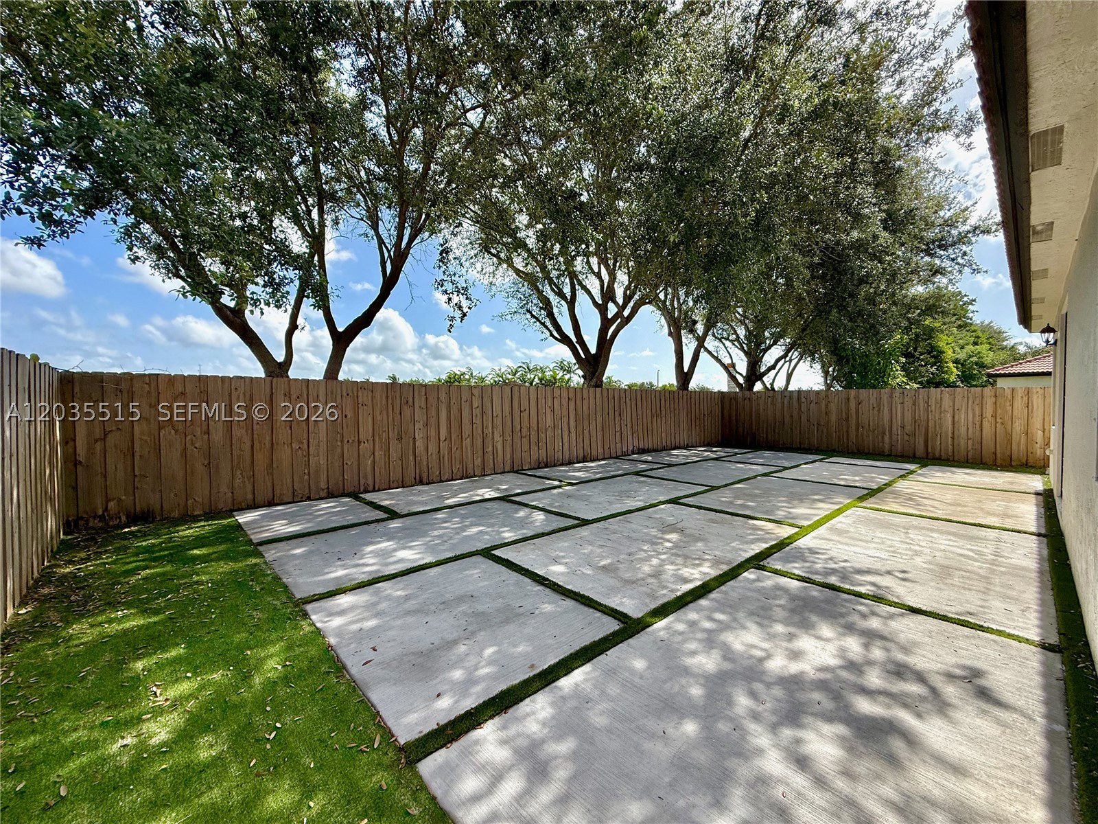 VENTANAS AT HOMESTEAD - Residential