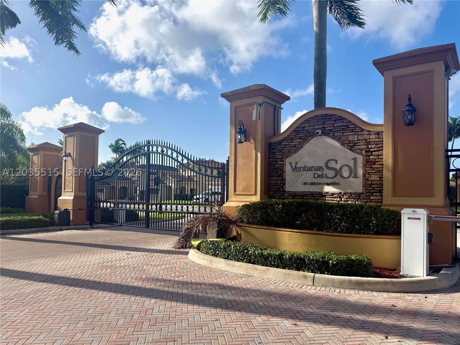 VENTANAS AT HOMESTEAD - Residential