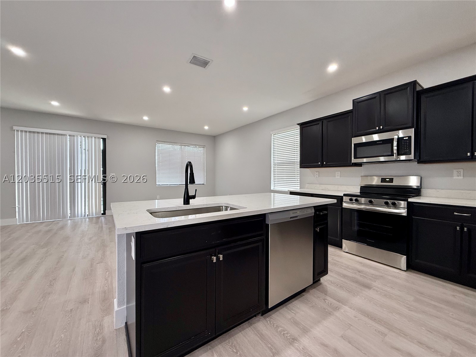 VENTANAS AT HOMESTEAD - Residential