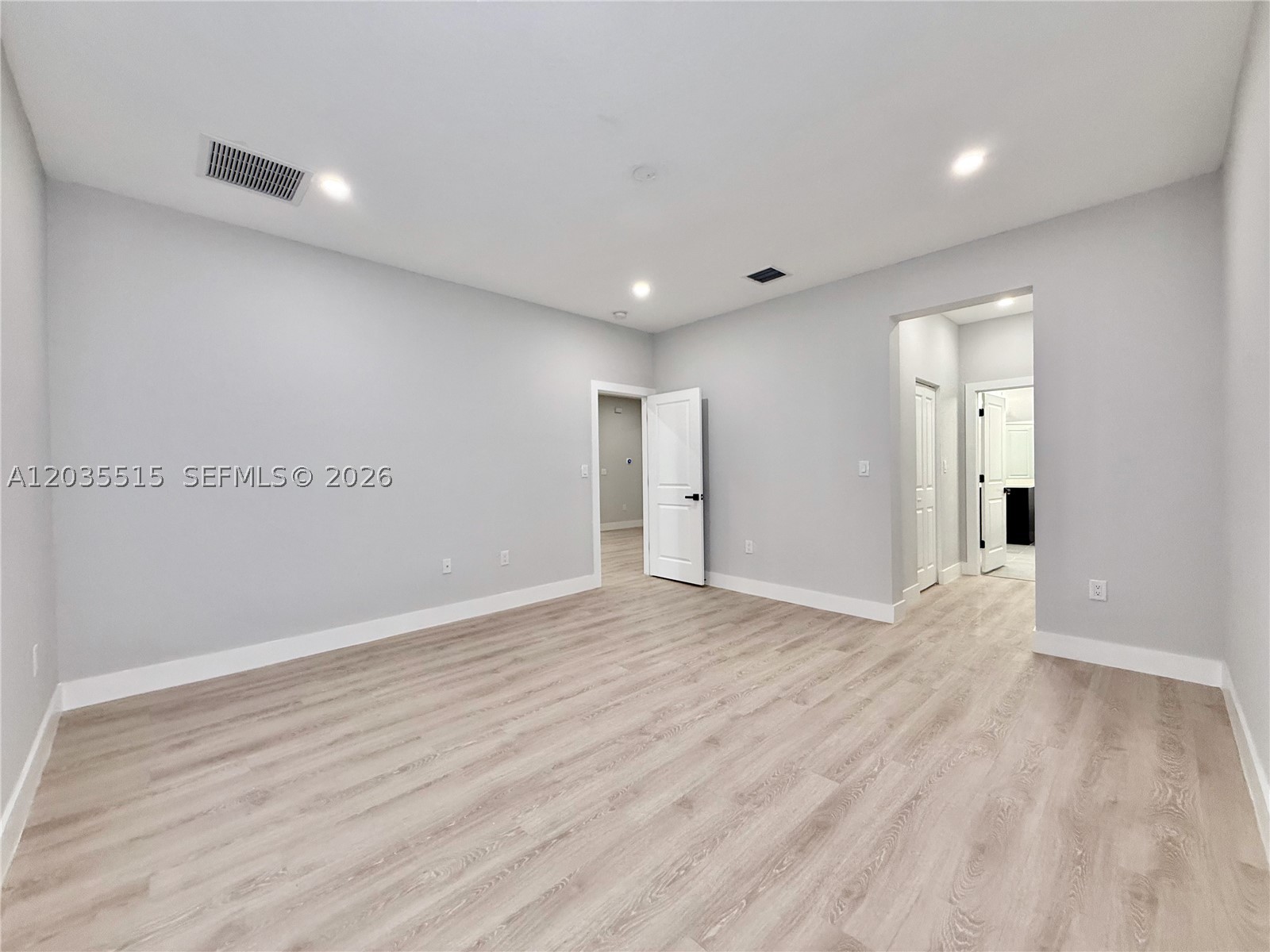 VENTANAS AT HOMESTEAD - Residential