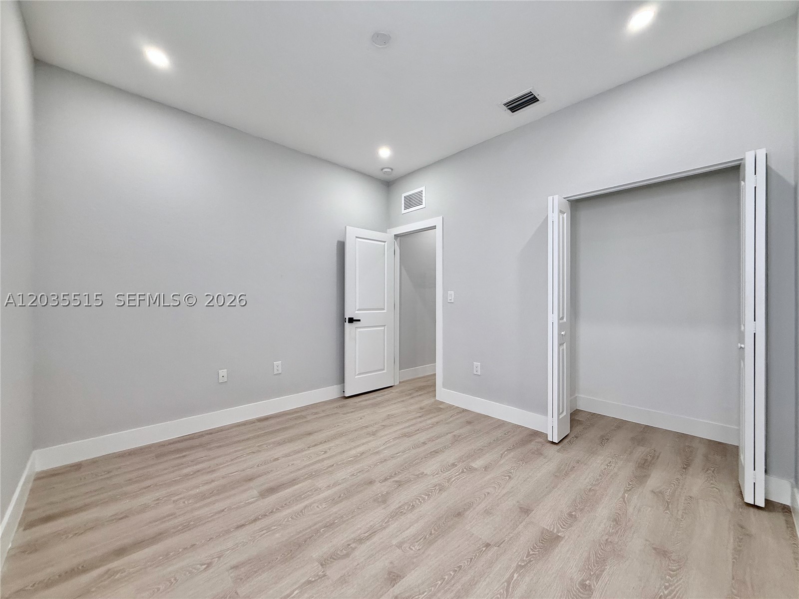 VENTANAS AT HOMESTEAD - Residential