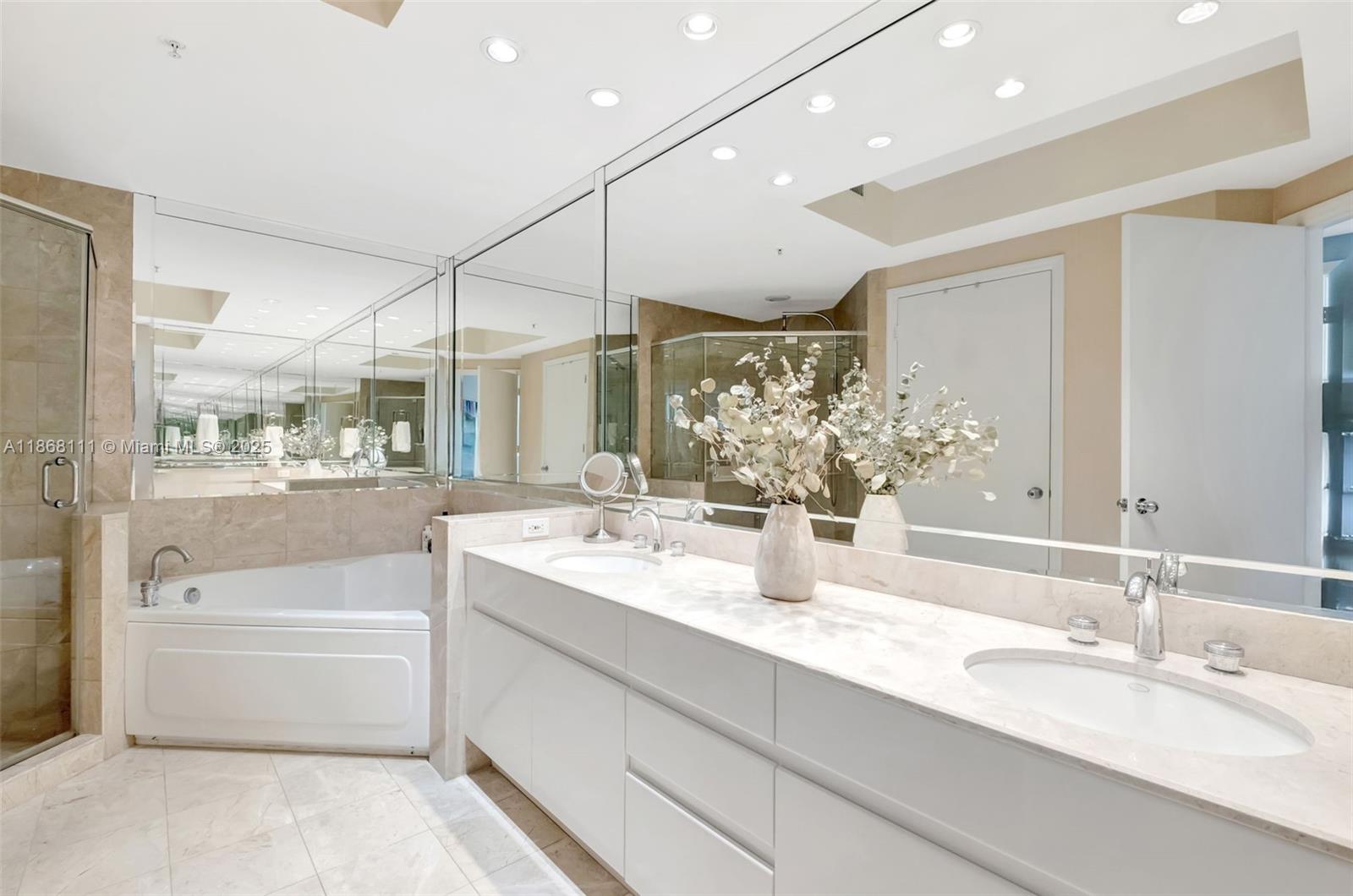 THREE TEQUESTA POINT COND - Residential