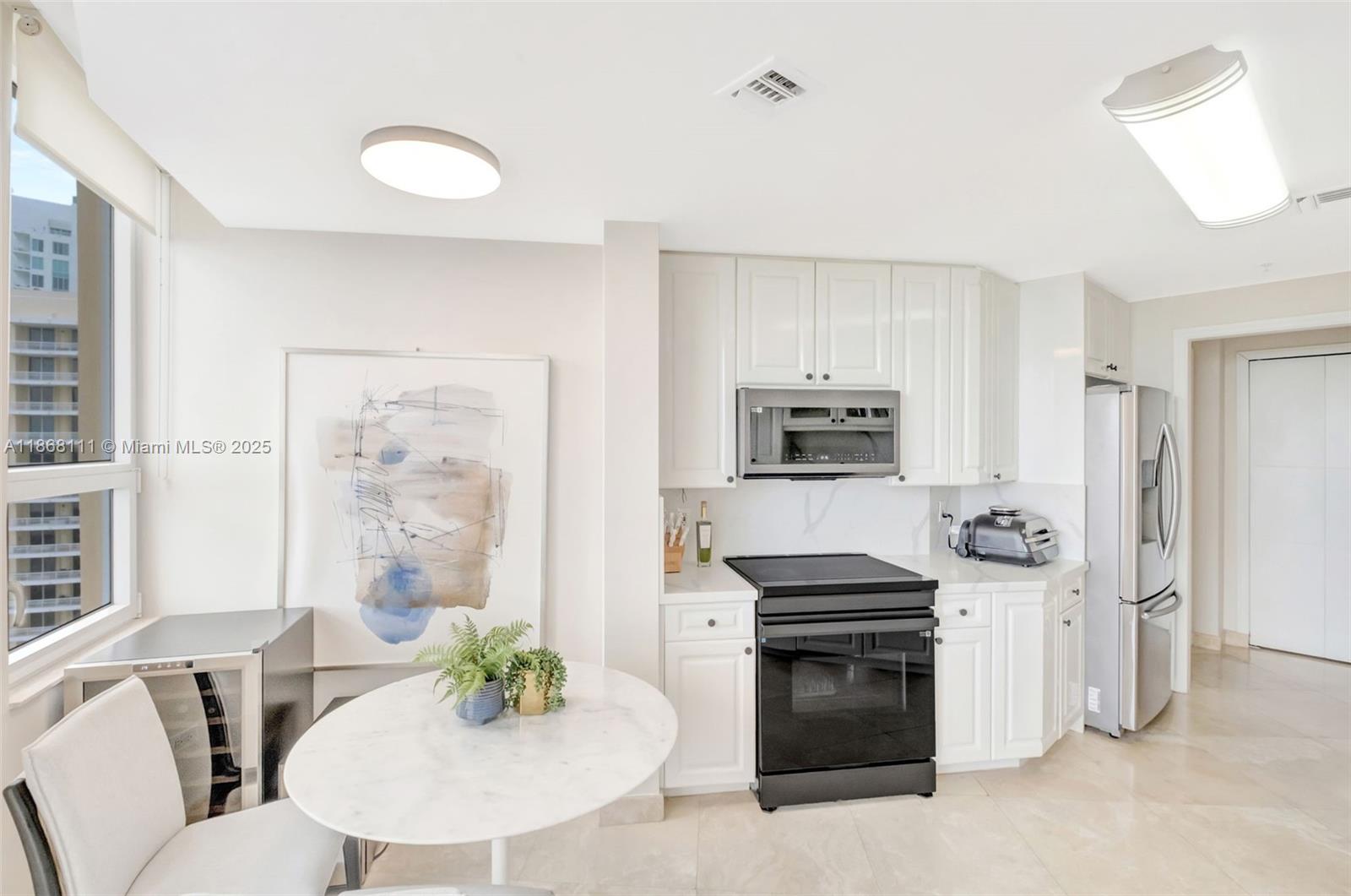 THREE TEQUESTA POINT COND - Residential