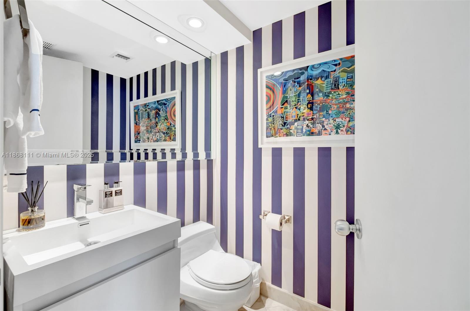 THREE TEQUESTA POINT COND - Residential