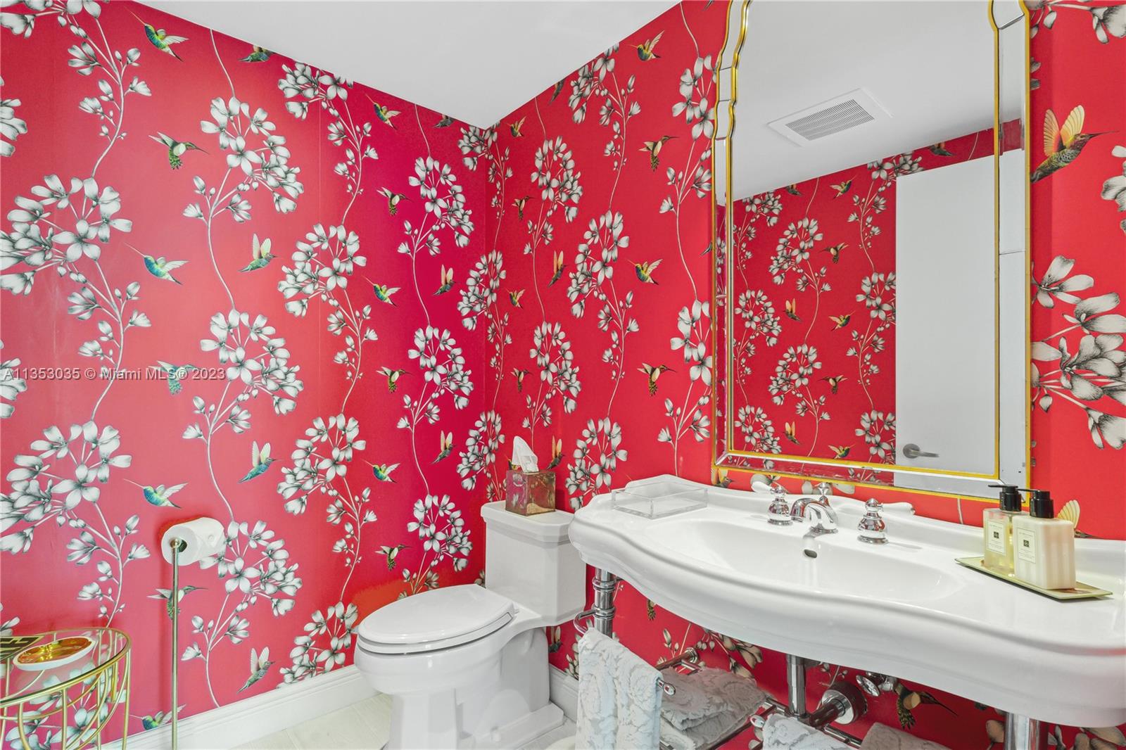 JADE RESIDENCES AT BRICKE - Residential