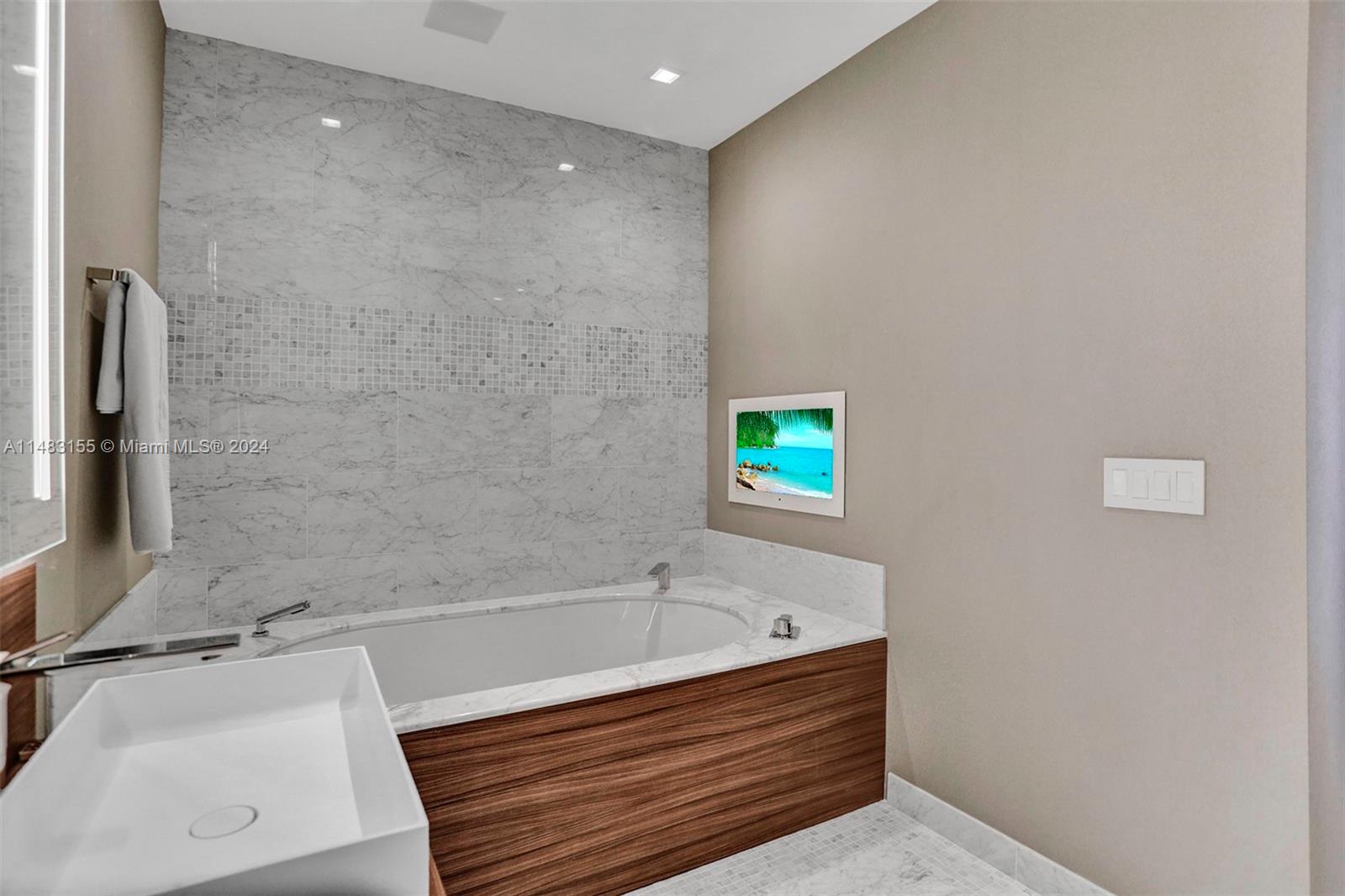 BRICKELL FLATIRON CONDO - Residential