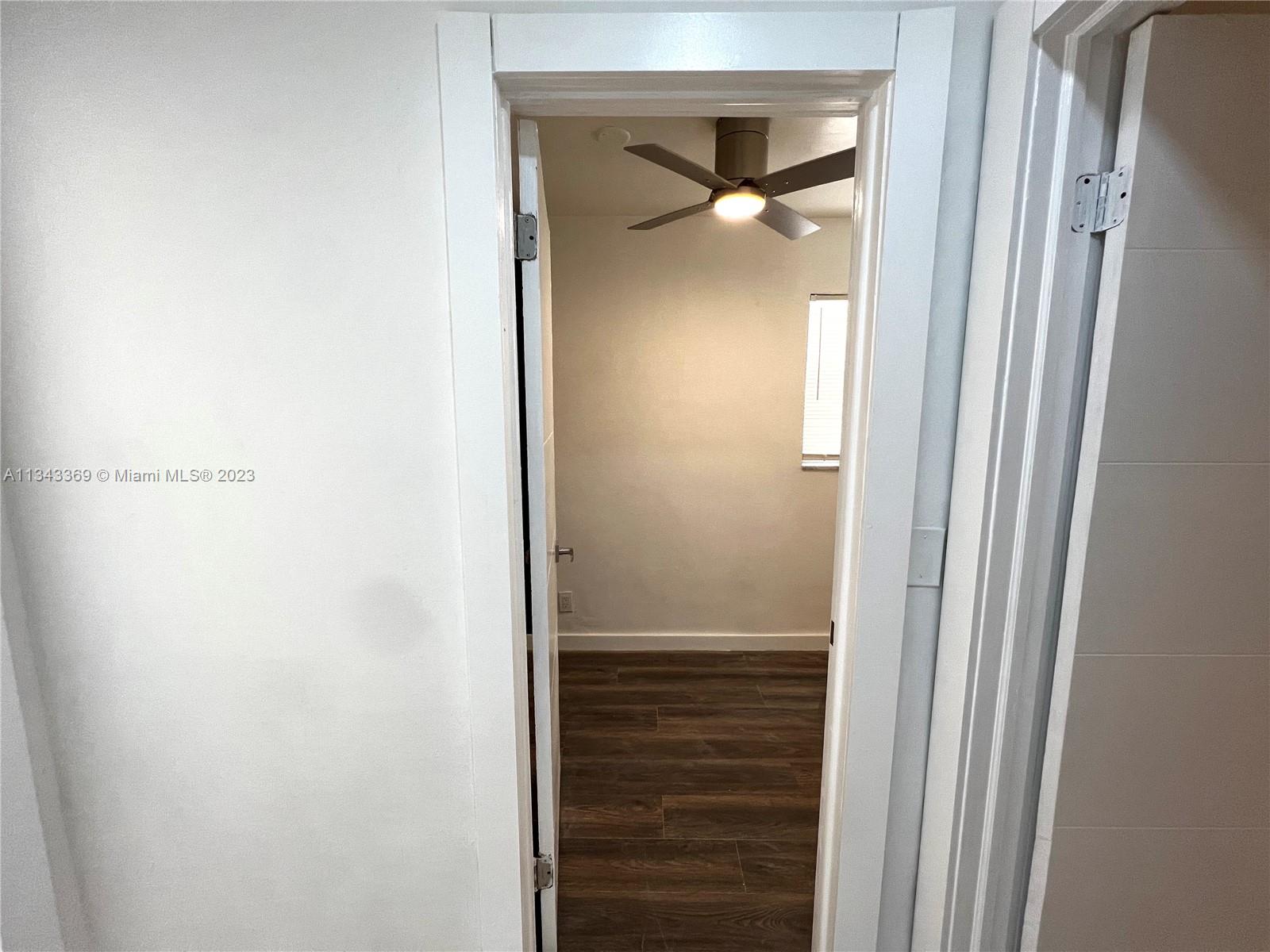 HOLLYWOOD HILLS EAST COND - Residential Lease