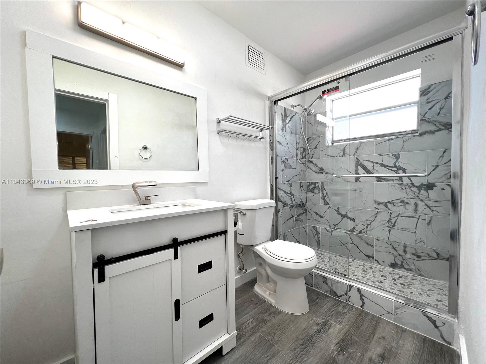 HOLLYWOOD HILLS EAST COND - Residential Lease