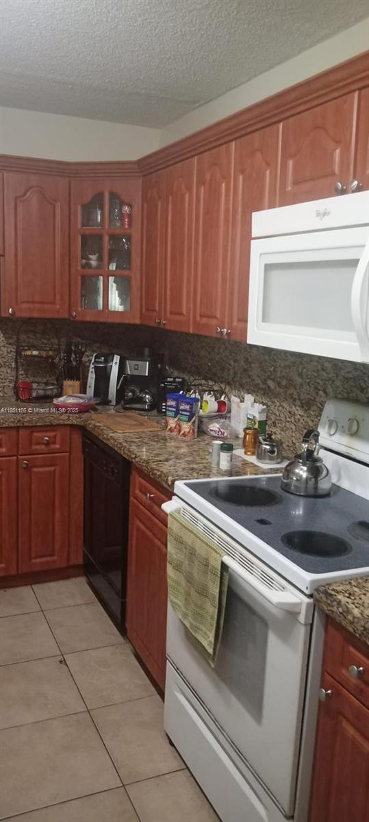 NARANJA LAKES CONDO NO 5 - Residential