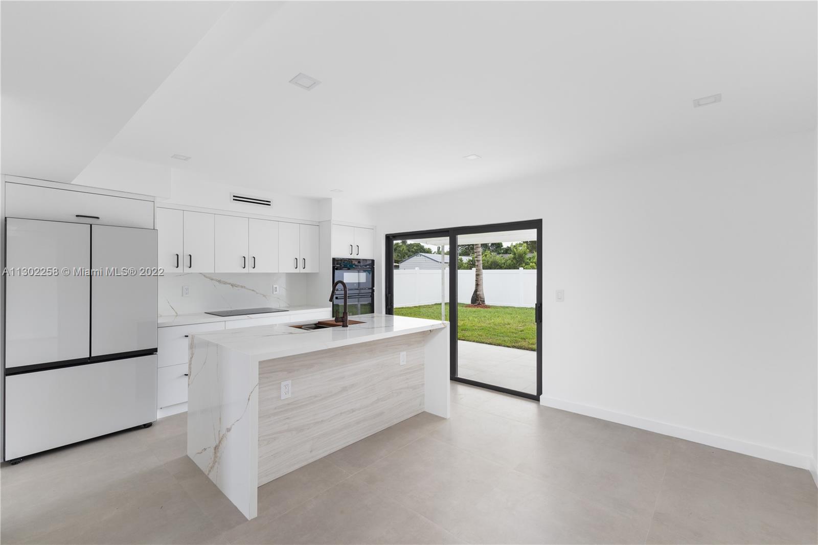 LAKE HEIGHTS - Residential