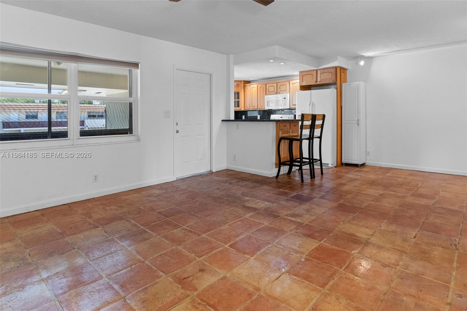 MARINE COLONY CONDO - Residential