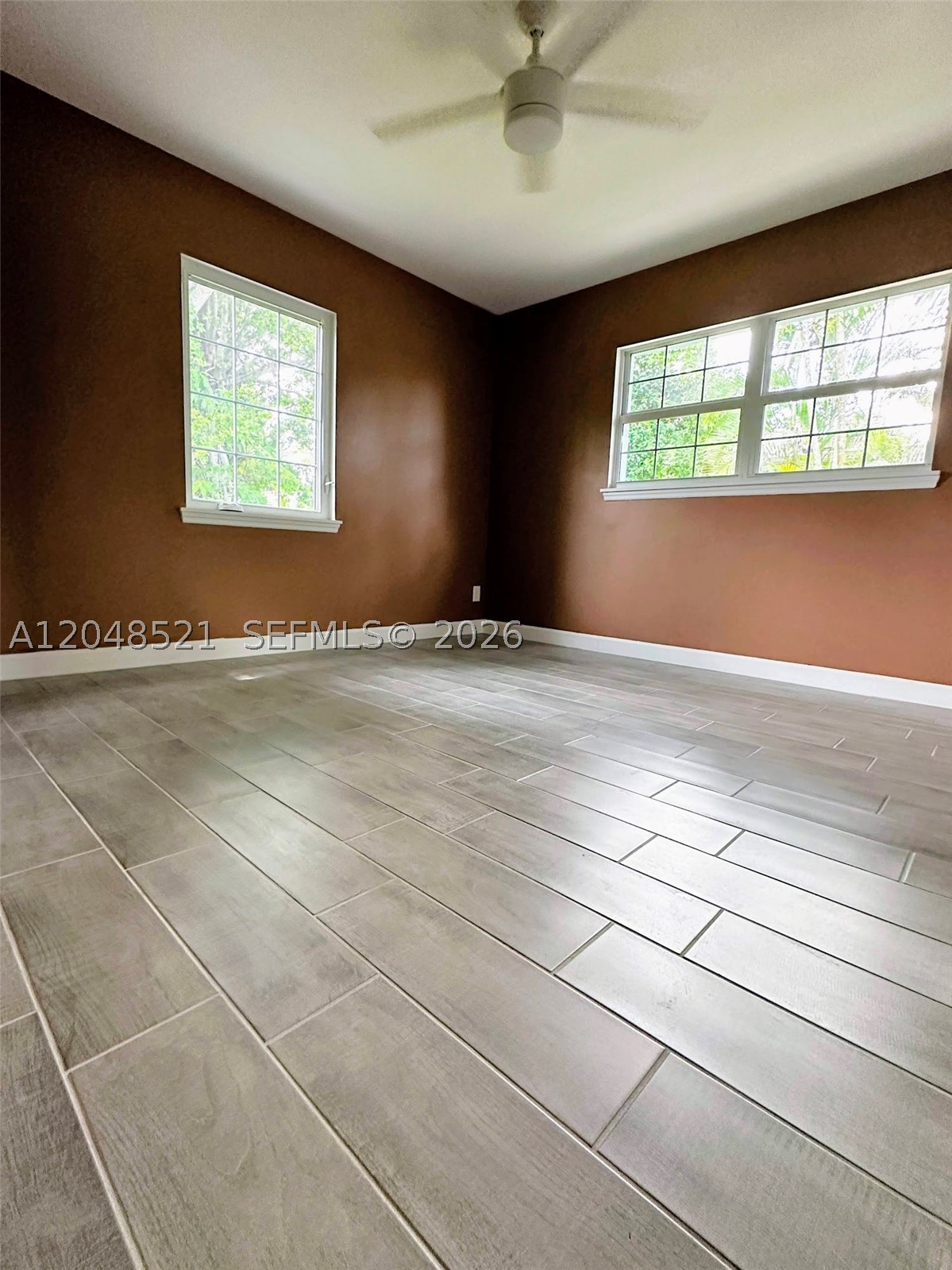 PALMLEE PARK - Residential Lease