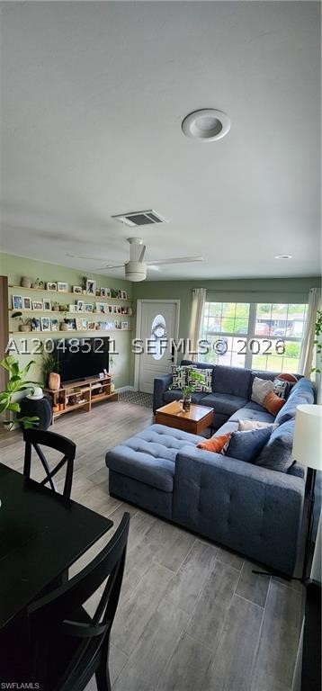 PALMLEE PARK - Residential Lease