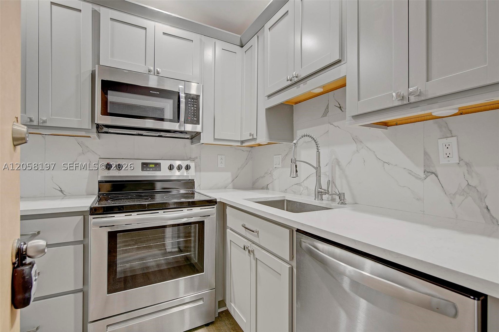 RIVER SHORES CONDO - Residential