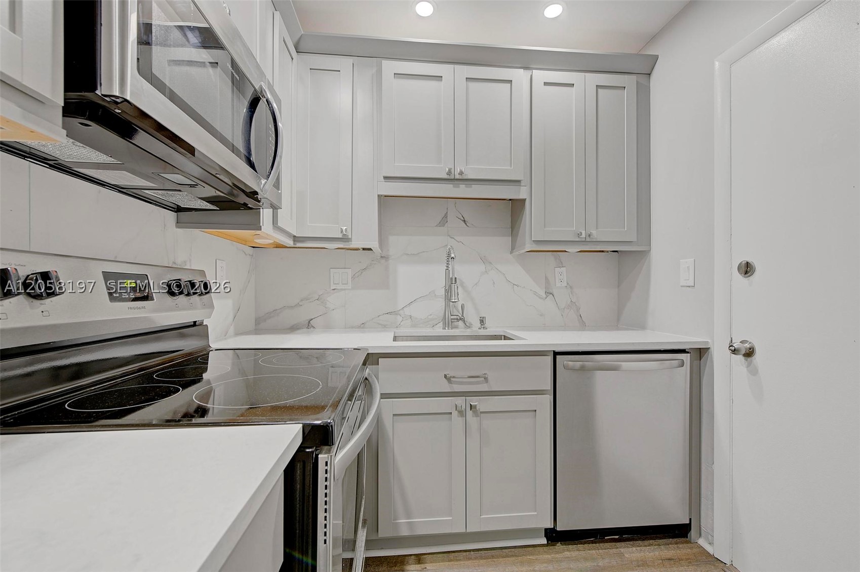 RIVER SHORES CONDO - Residential