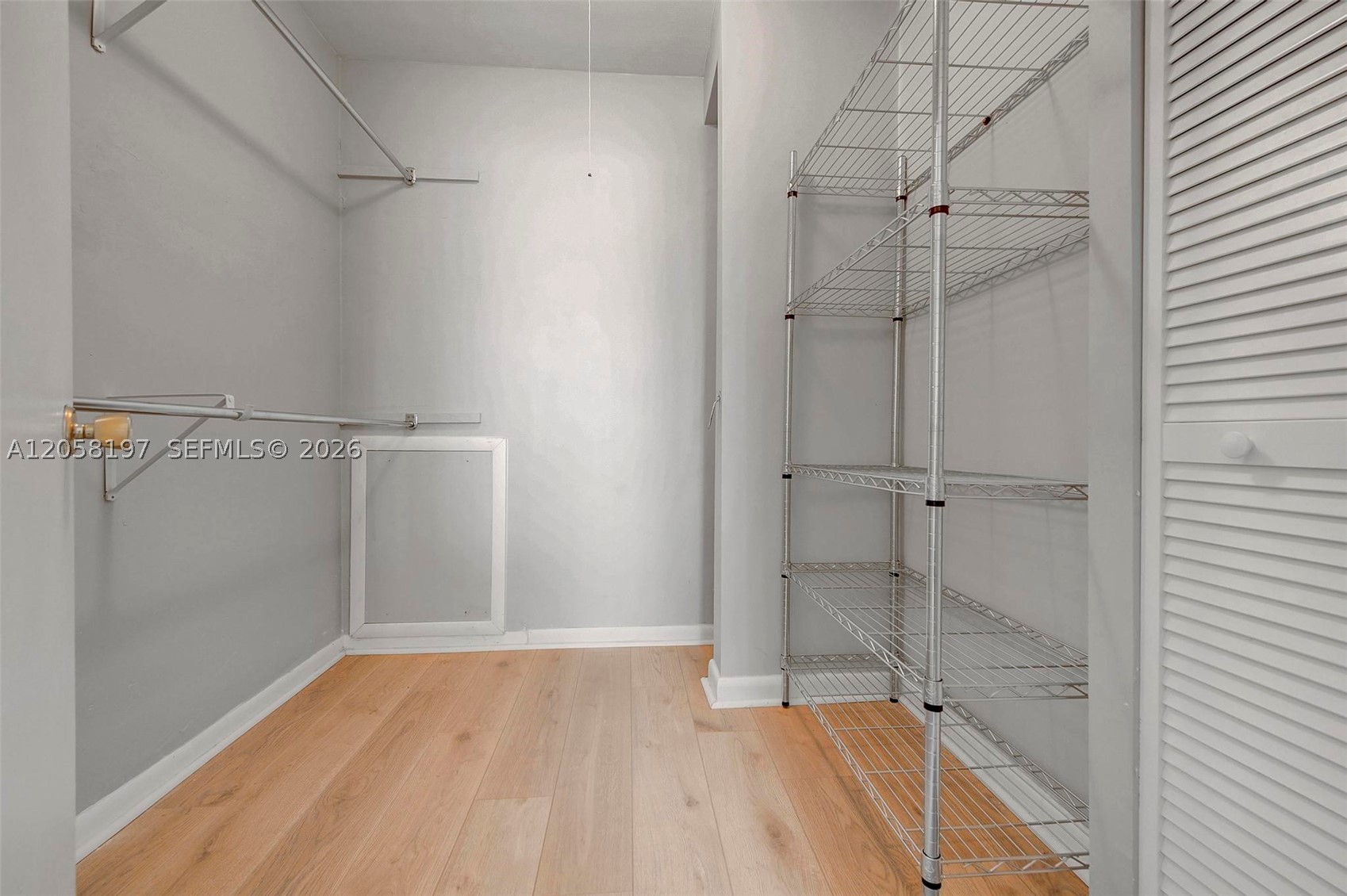 RIVER SHORES CONDO - Residential