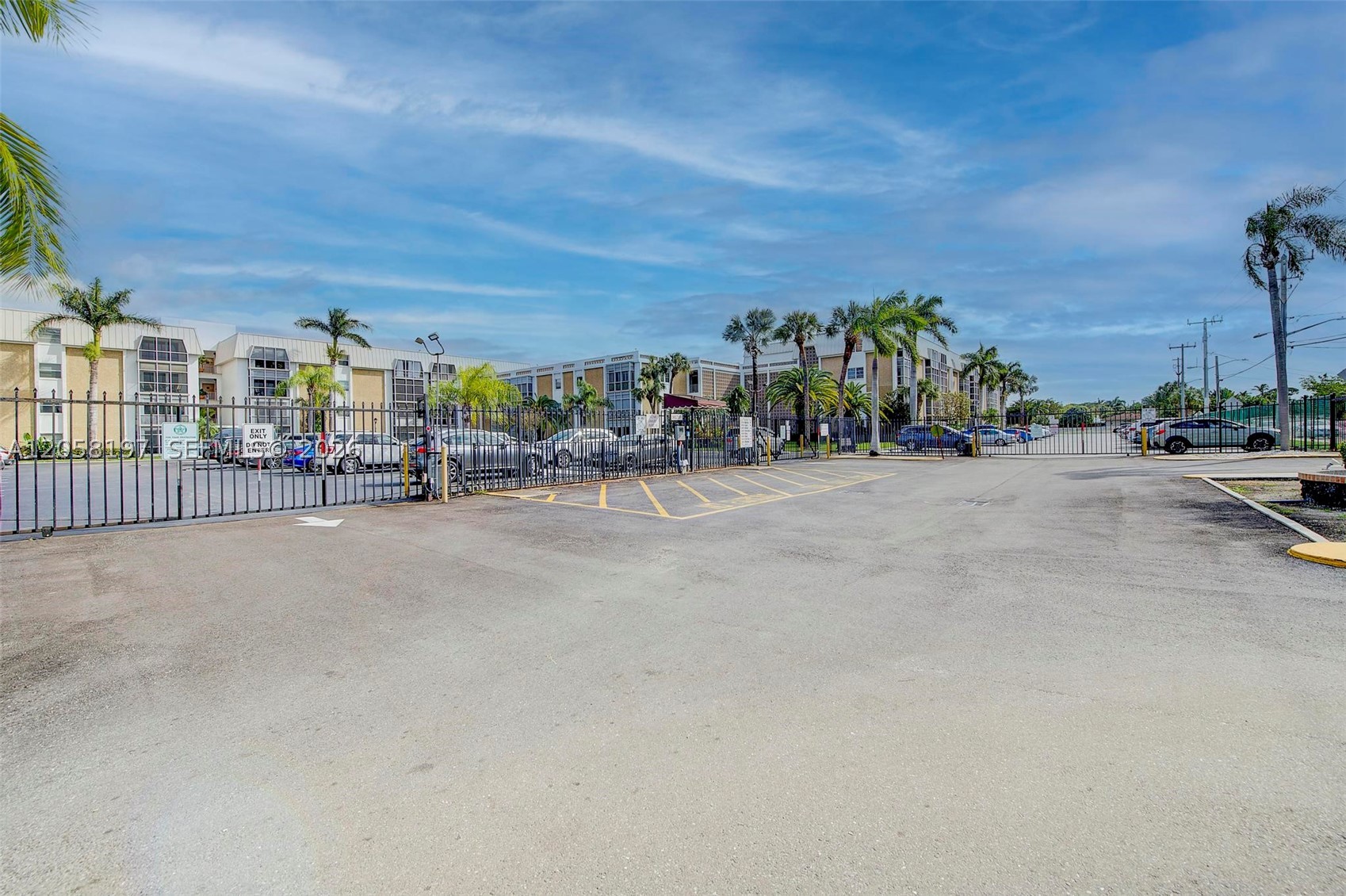 RIVER SHORES CONDO - Residential