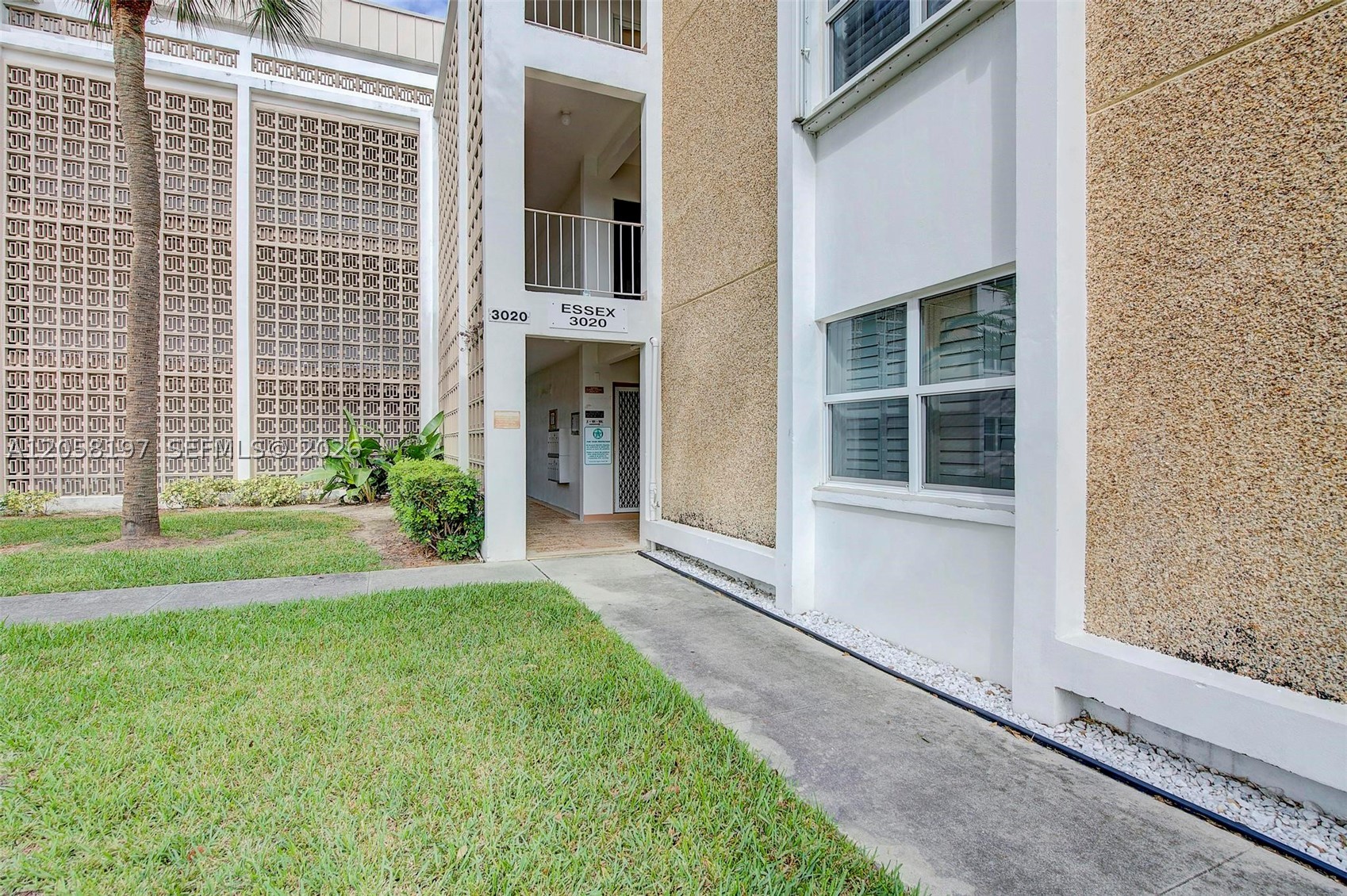 RIVER SHORES CONDO - Residential
