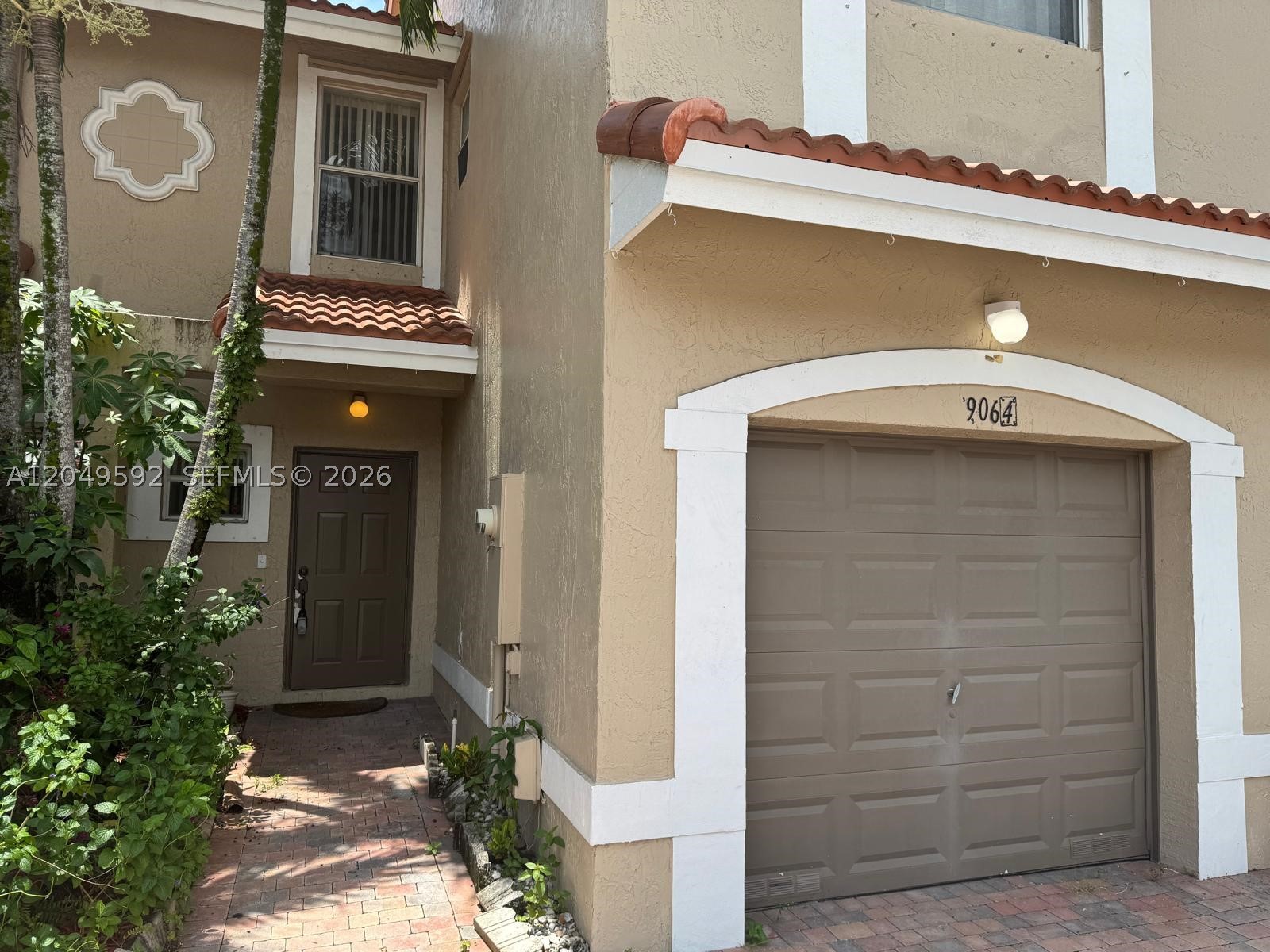 PINE BAY - Residential Lease