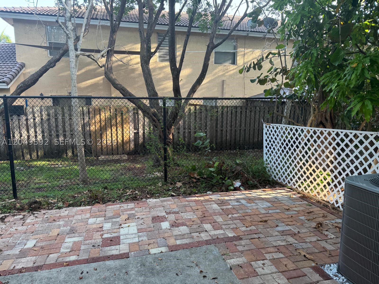 PINE BAY - Residential Lease