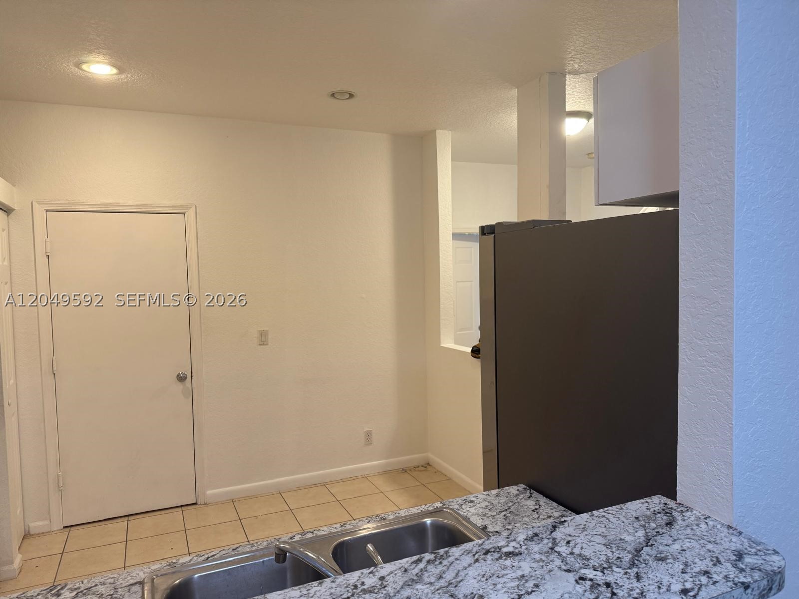 PINE BAY - Residential Lease