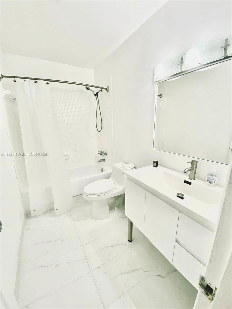 SECOND HORIZONS CONDO - Residential Lease