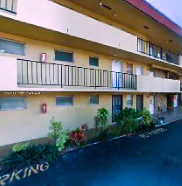 SECOND HORIZONS CONDO - Residential Lease