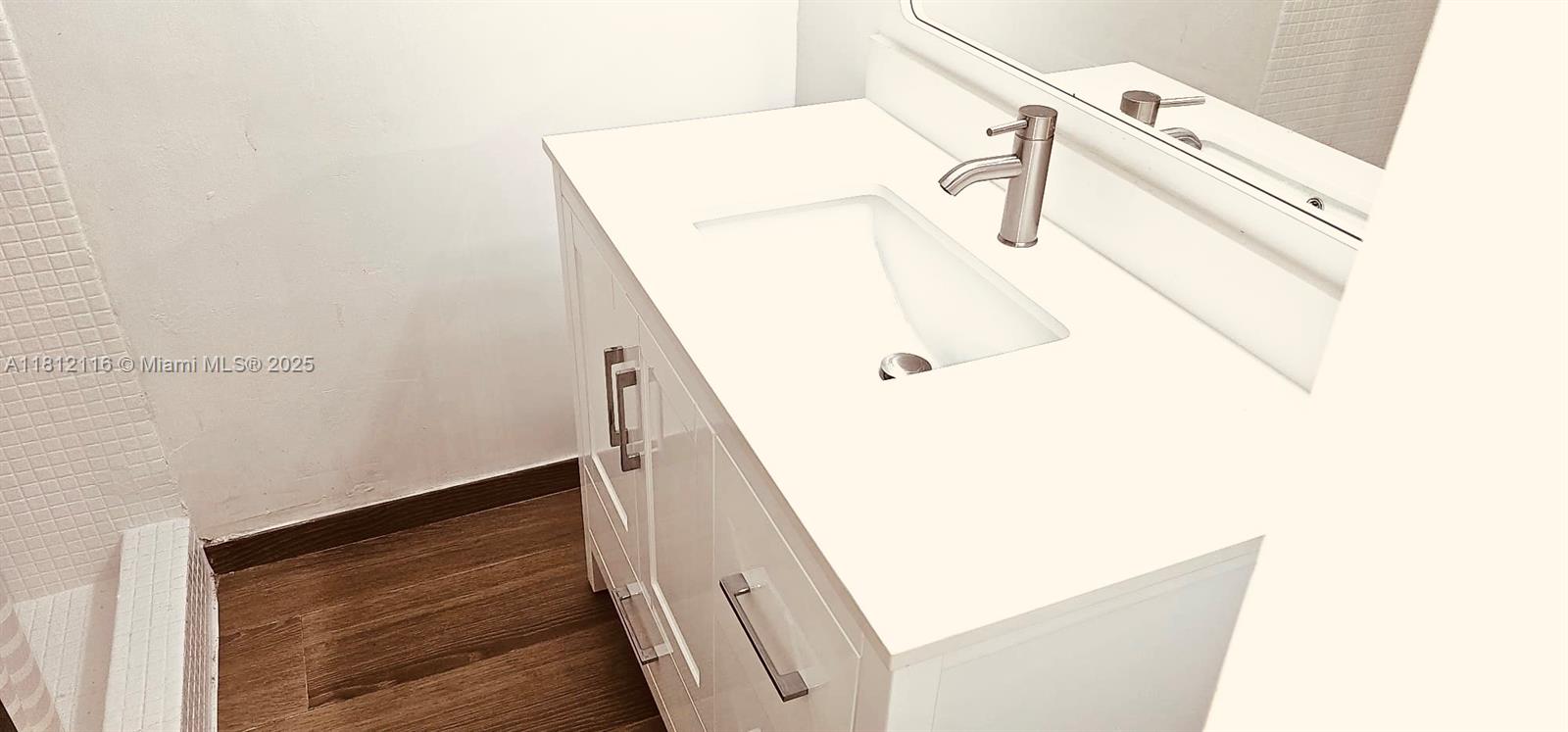SECOND HORIZONS CONDO - Residential Lease