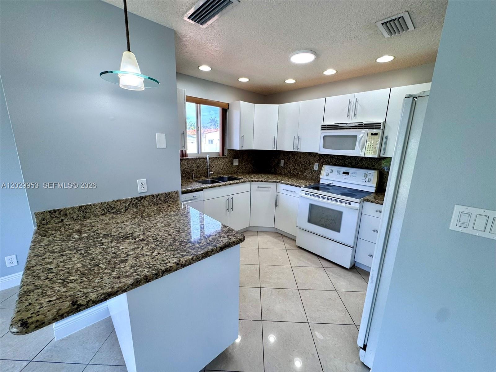 GARDNER VILLAS - Residential Lease