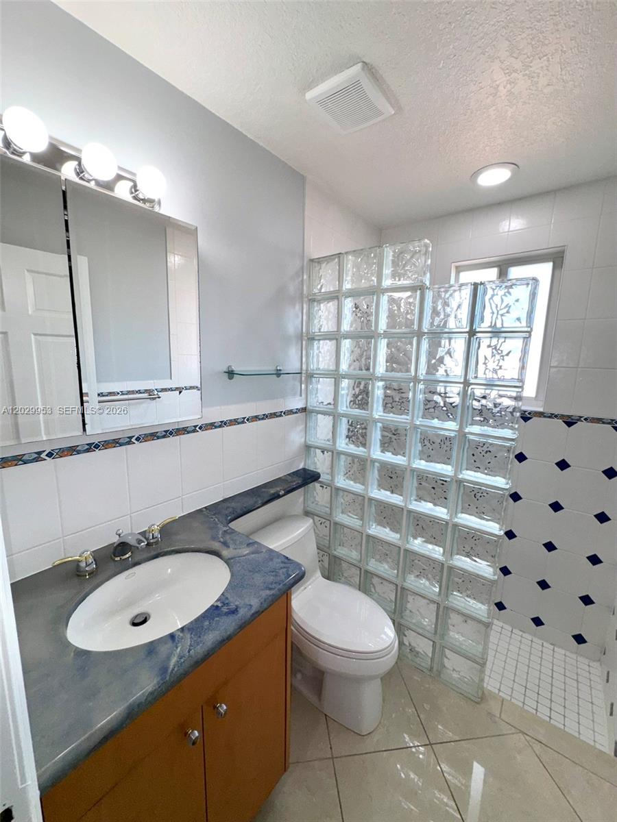 GARDNER VILLAS - Residential Lease