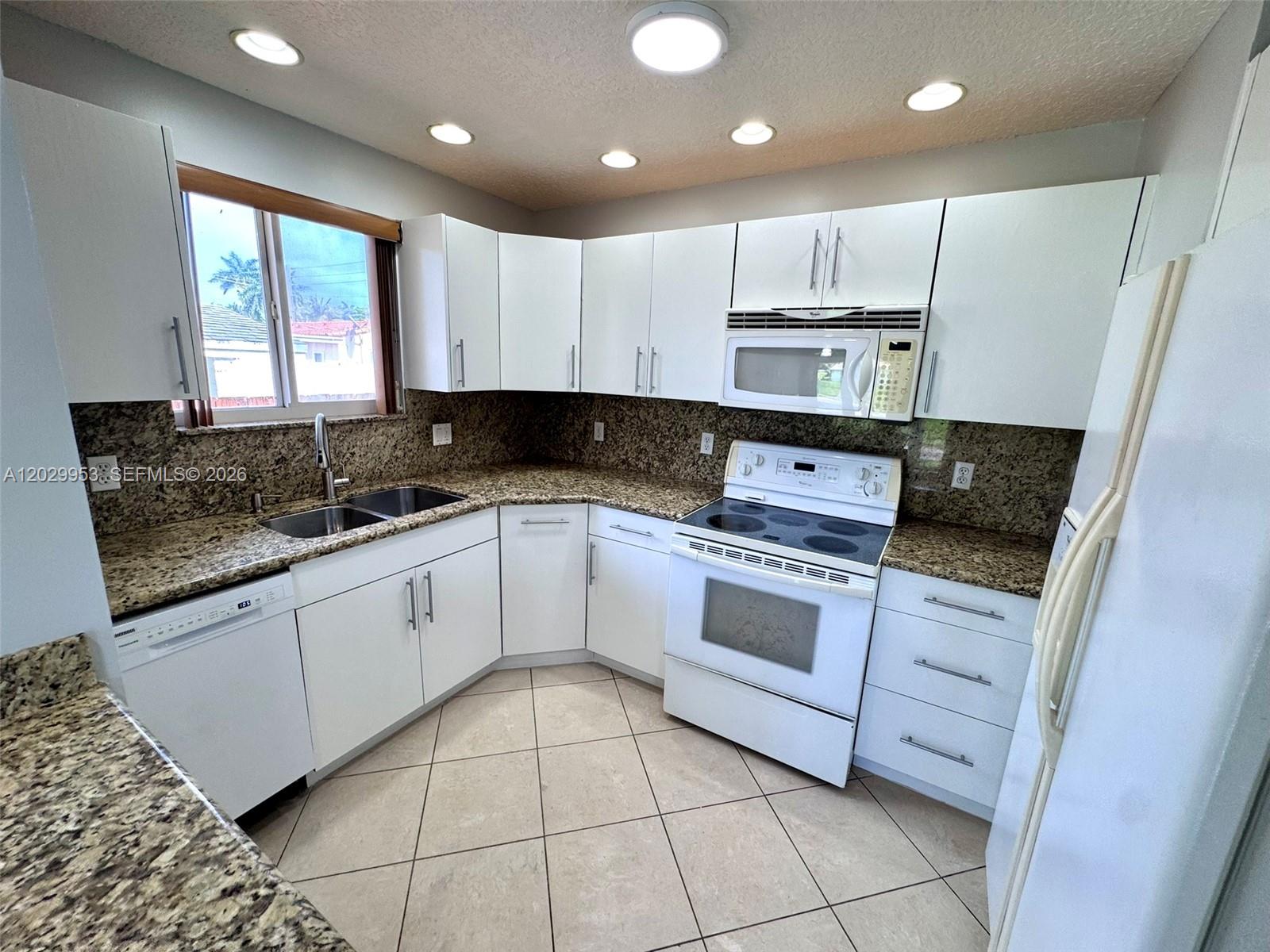 GARDNER VILLAS - Residential Lease