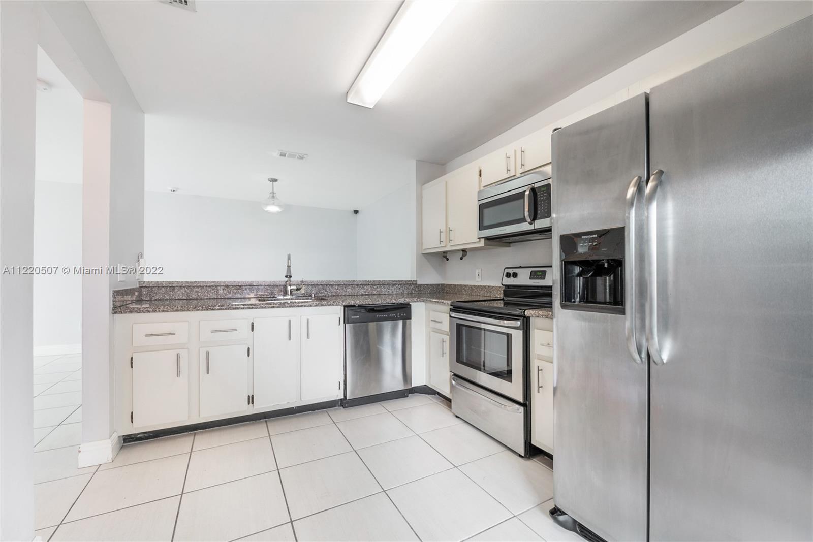 PALM POINT AT THE HAMMOCKS - Residential Lease
