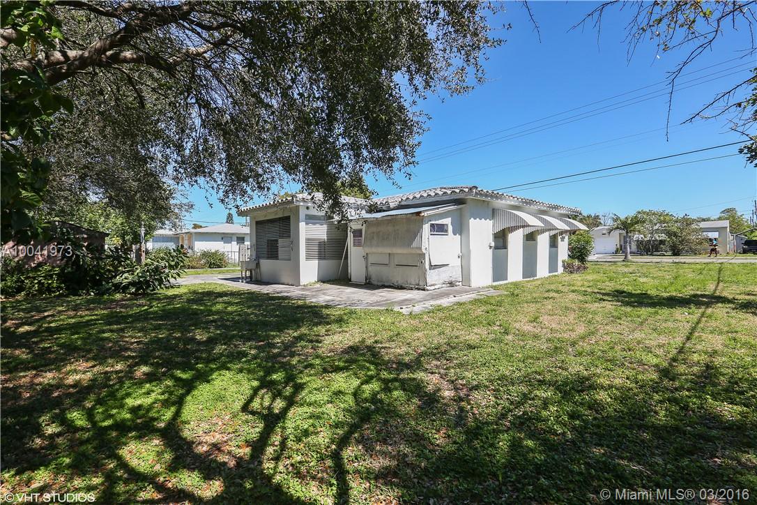 Hollywood Little Ranches - Residential