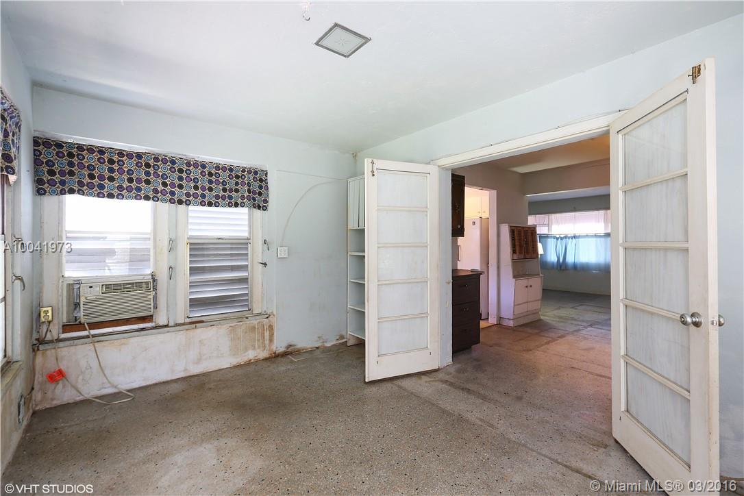 Hollywood Little Ranches - Residential