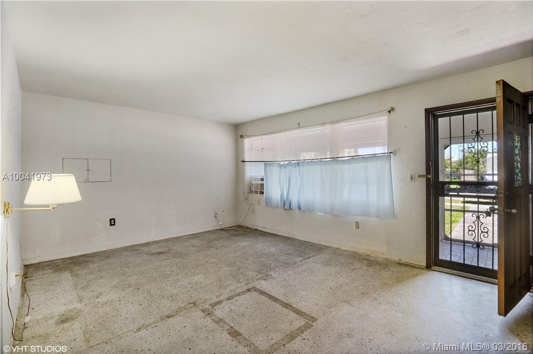 Hollywood Little Ranches - Residential