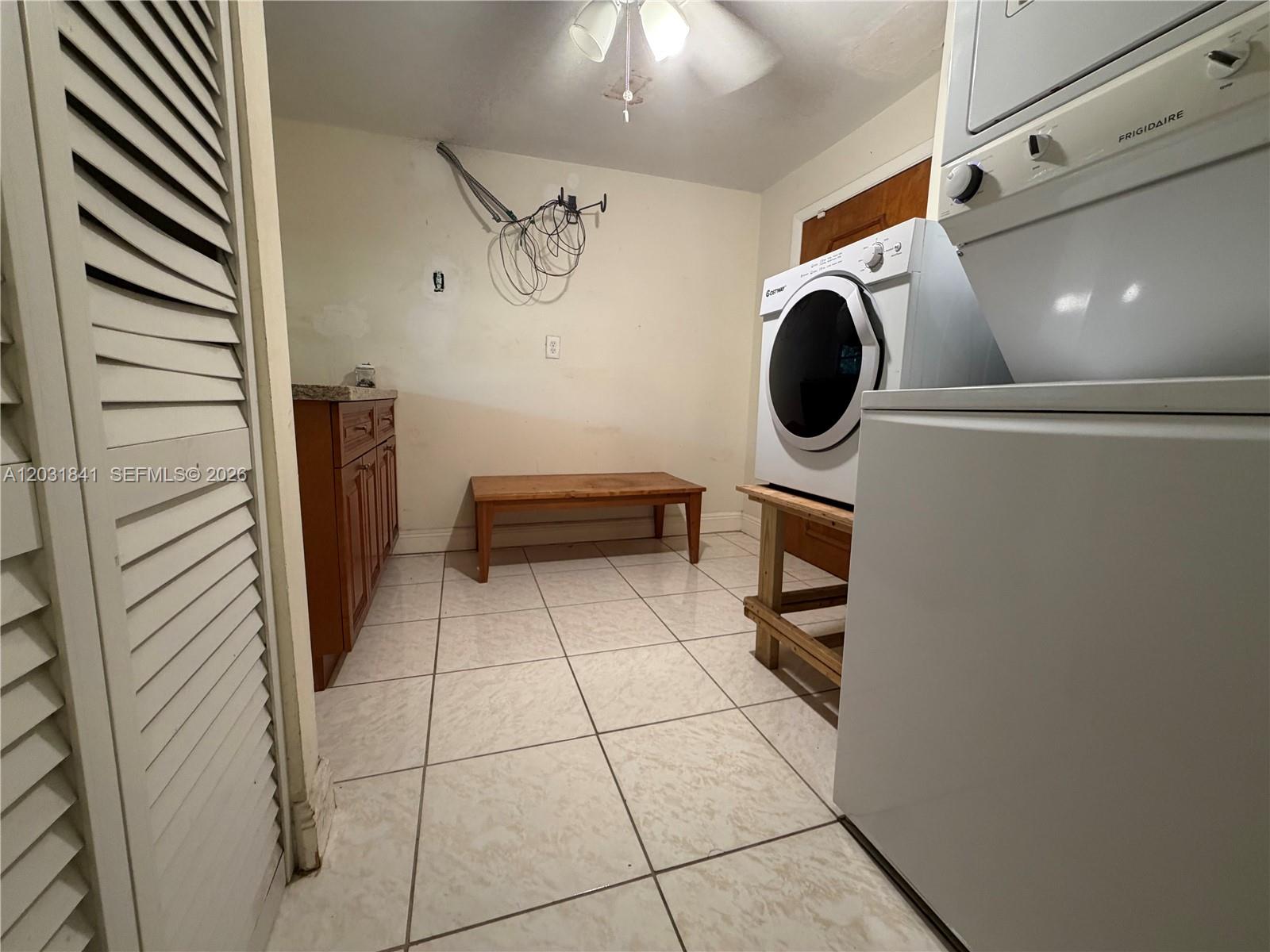 CORAL VILLAS REV - Residential Lease