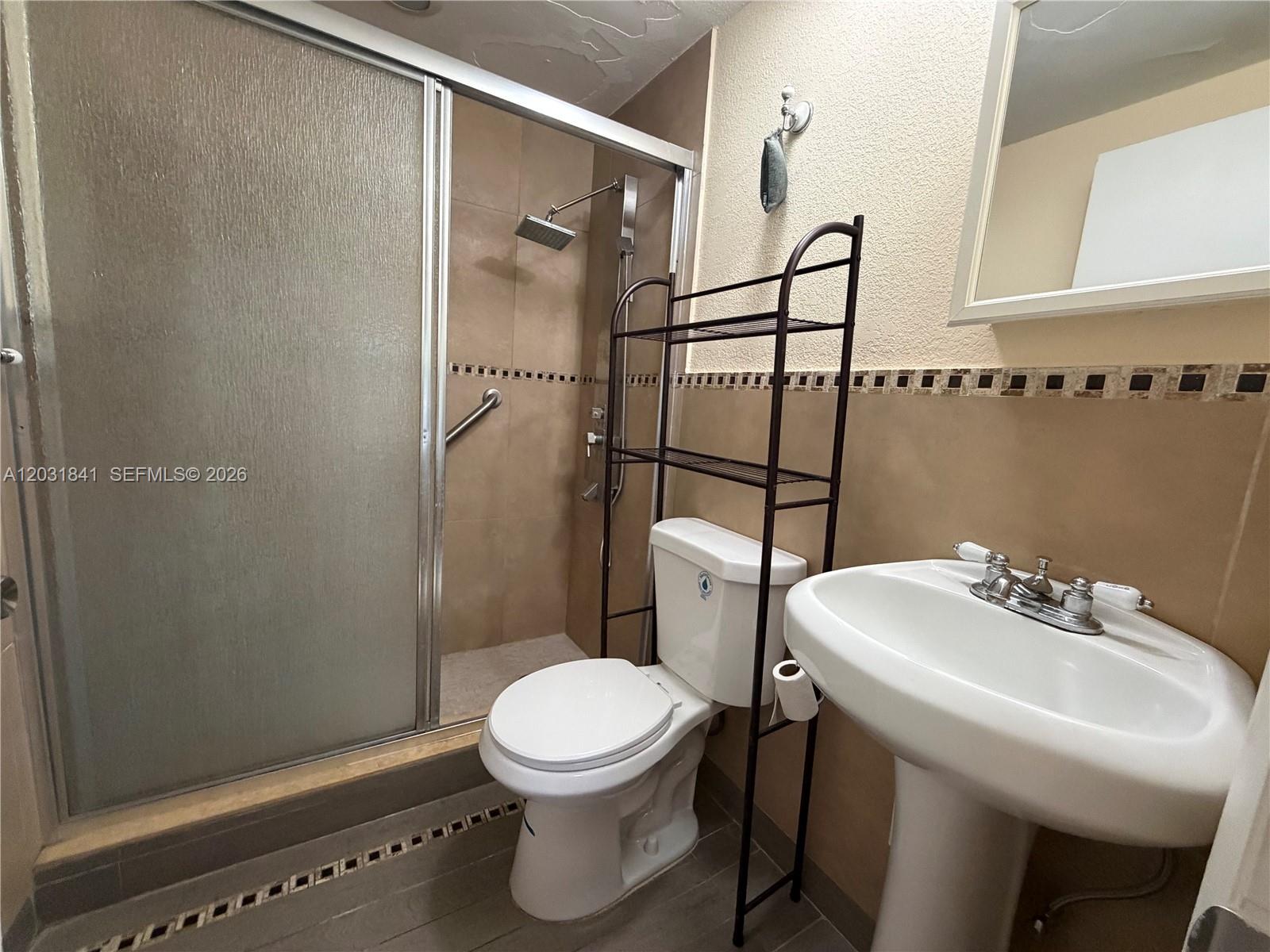 CORAL VILLAS REV - Residential Lease