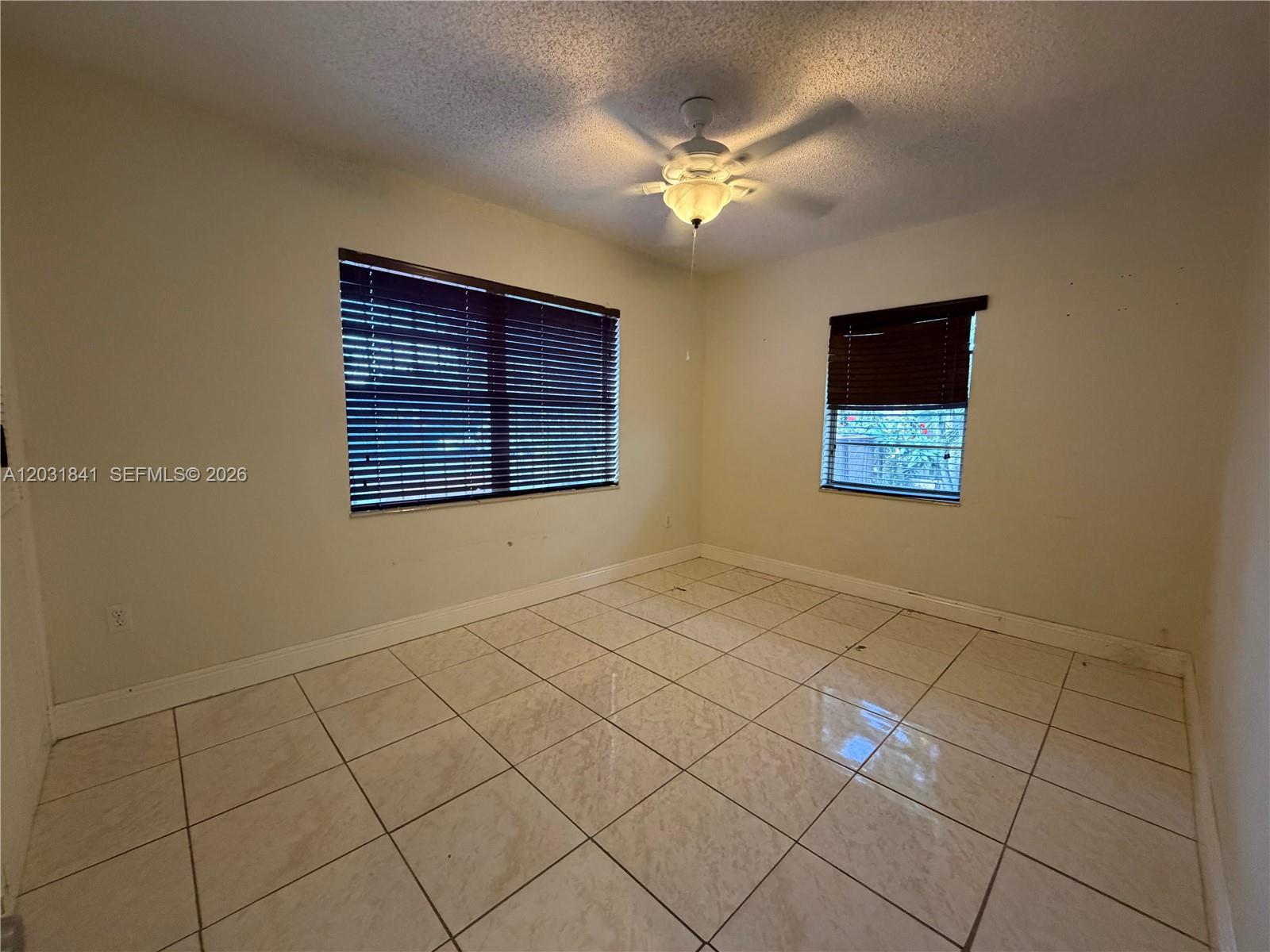 CORAL VILLAS REV - Residential Lease