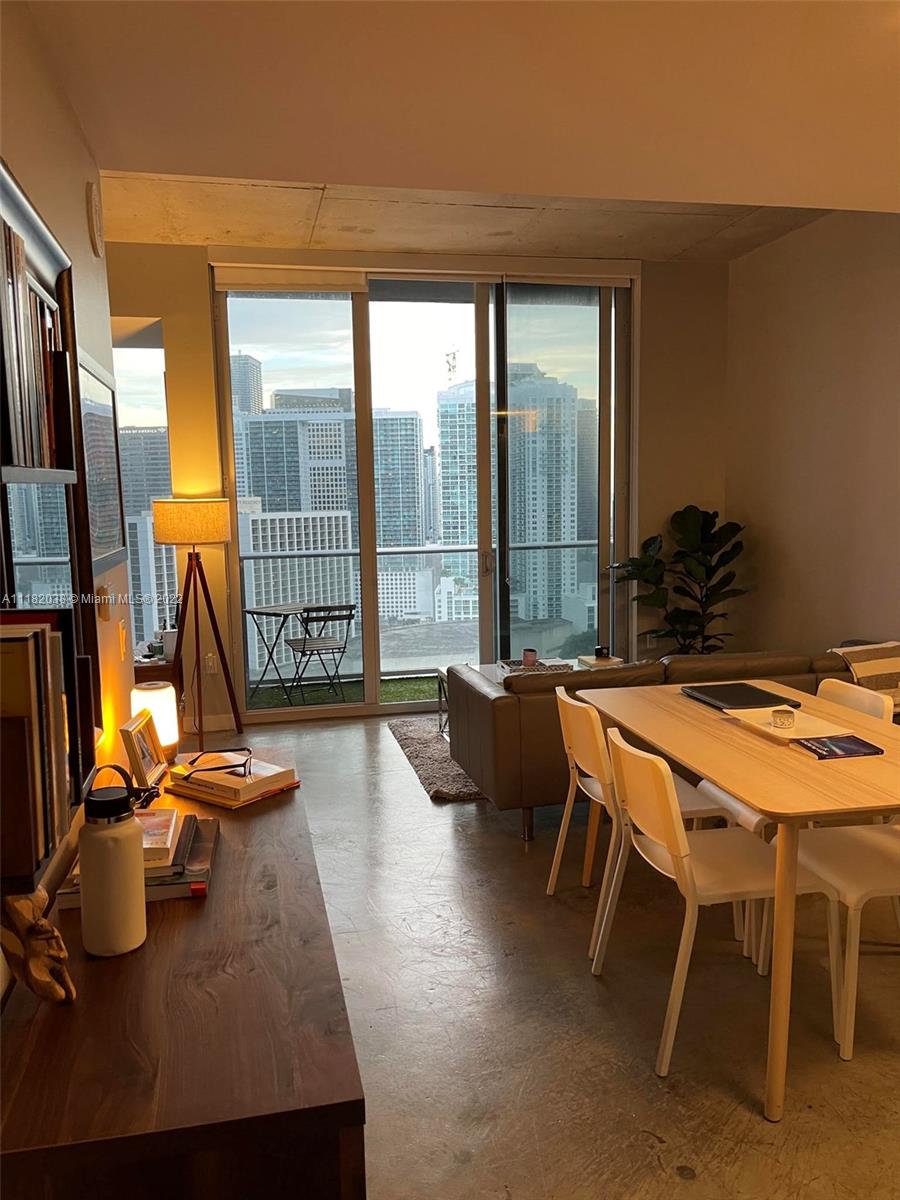 CENTRO CONDO - Residential Lease