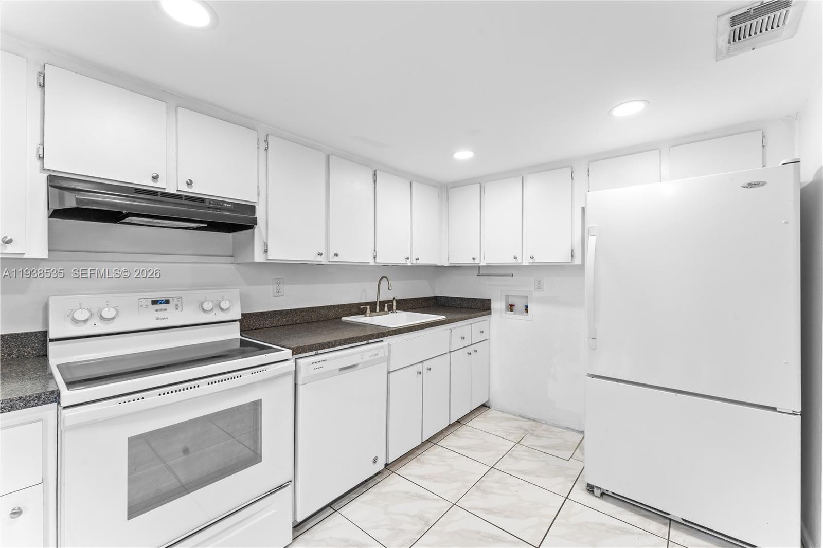 WEST OAKS CONDO - Residential