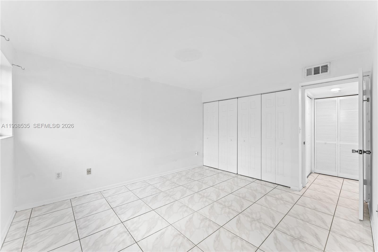 WEST OAKS CONDO - Residential