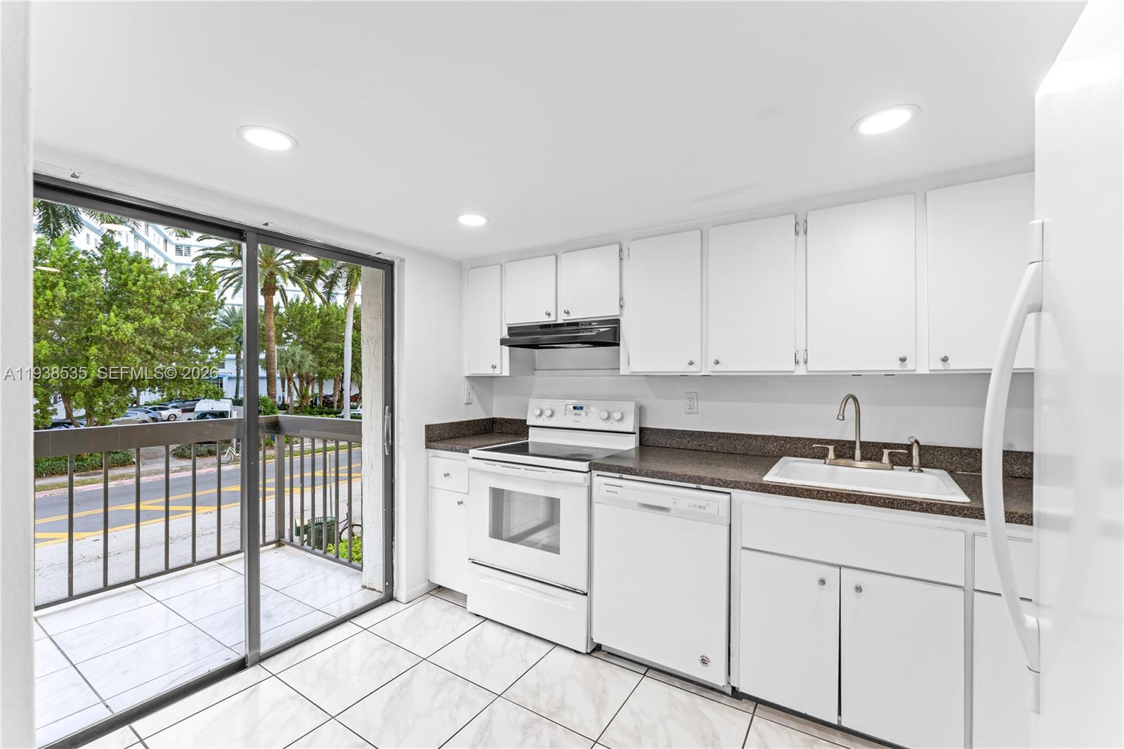 WEST OAKS CONDO - Residential