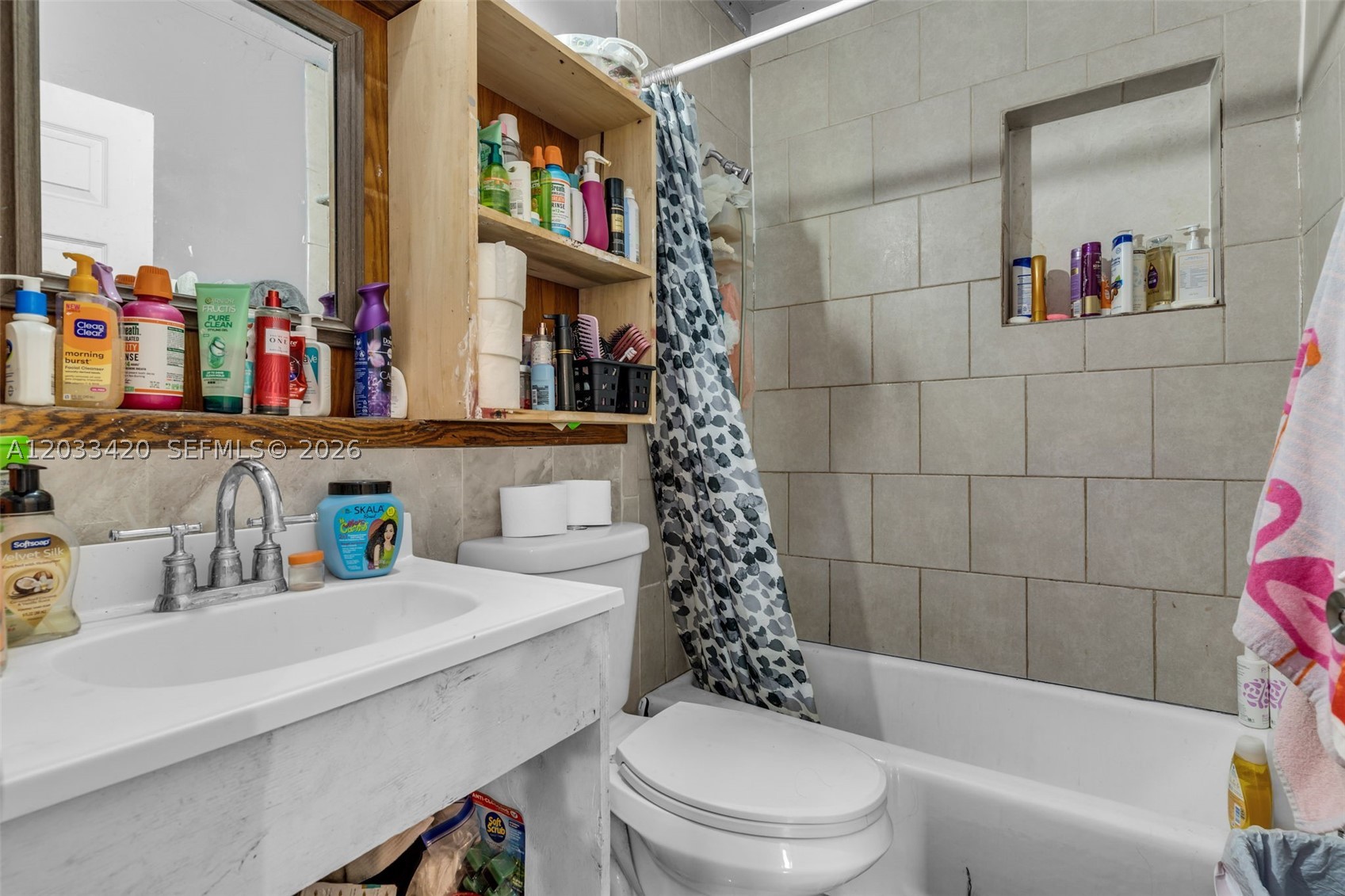 REDLAND COMPOUUND - Residential